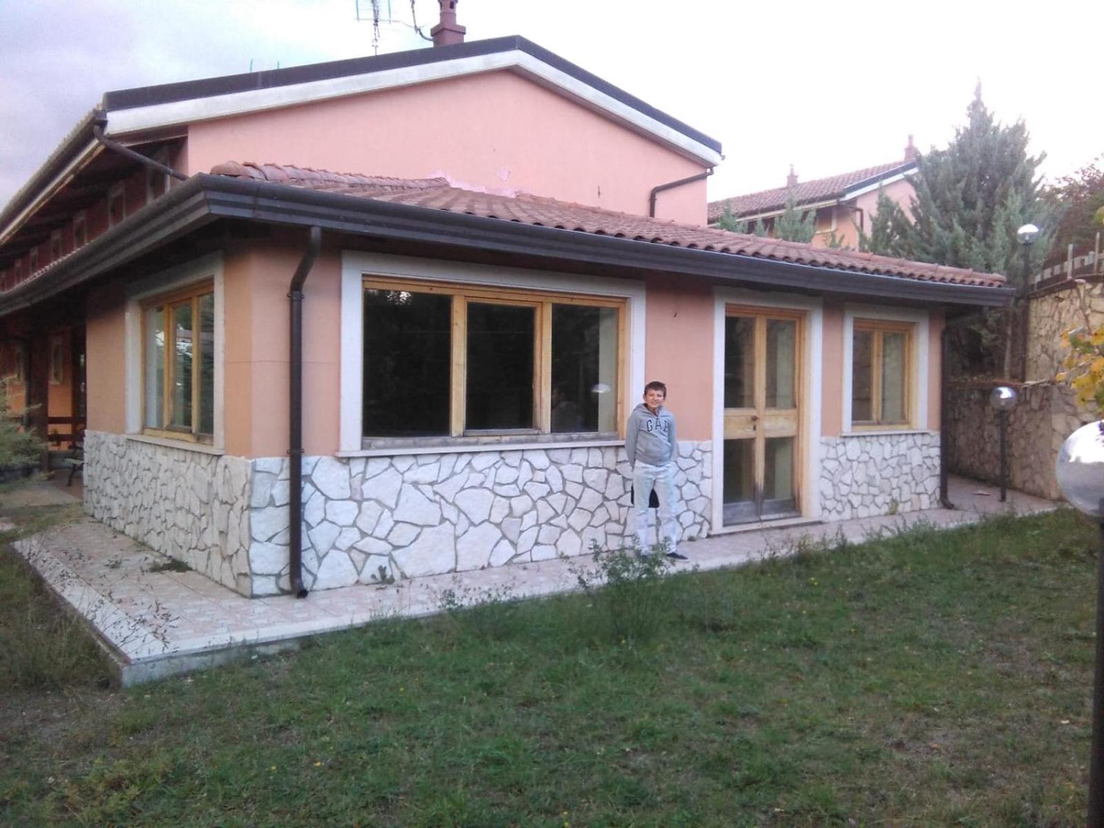 Three-Bedroom House photo 2