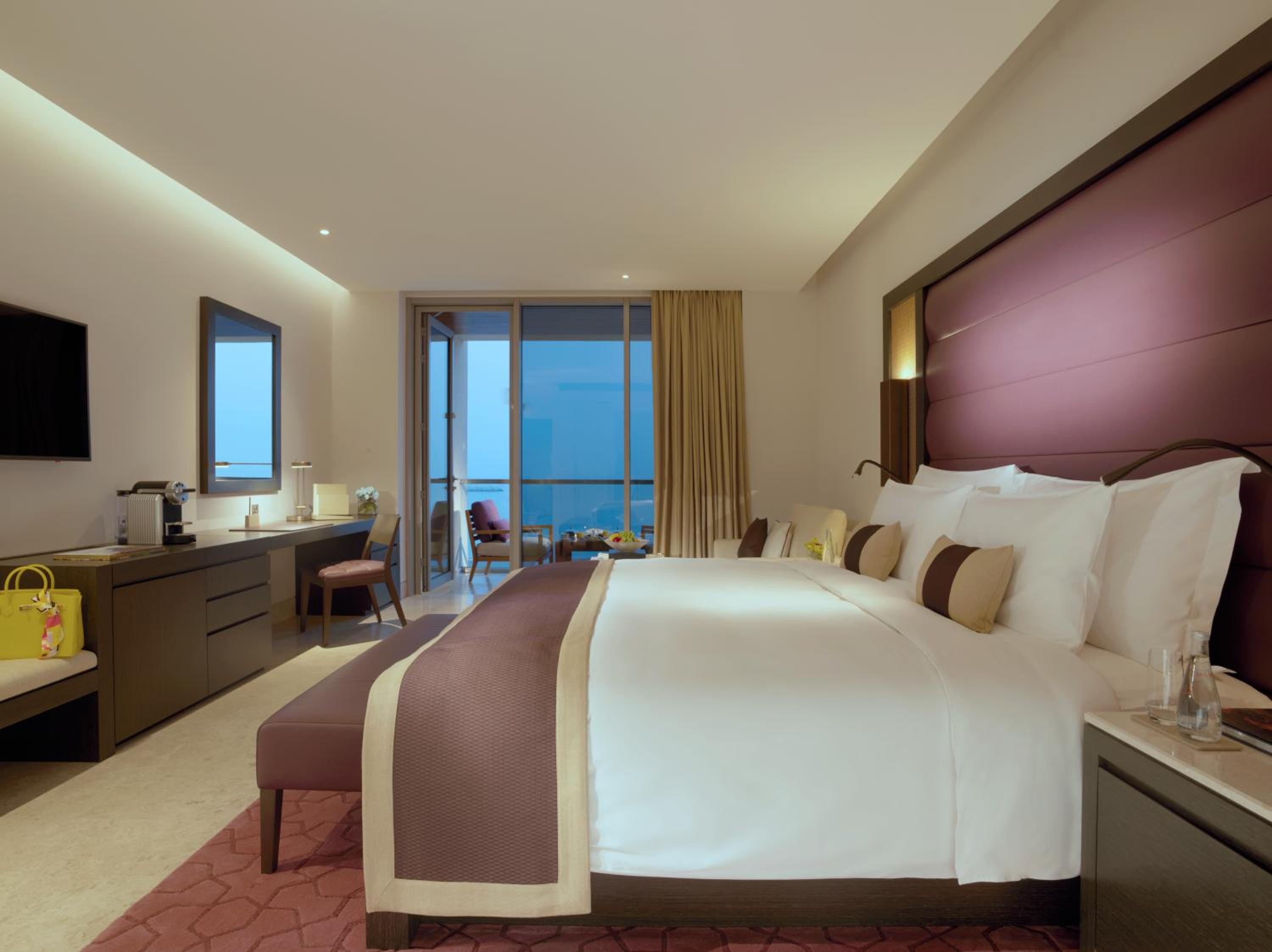 Deluxe Sea View King