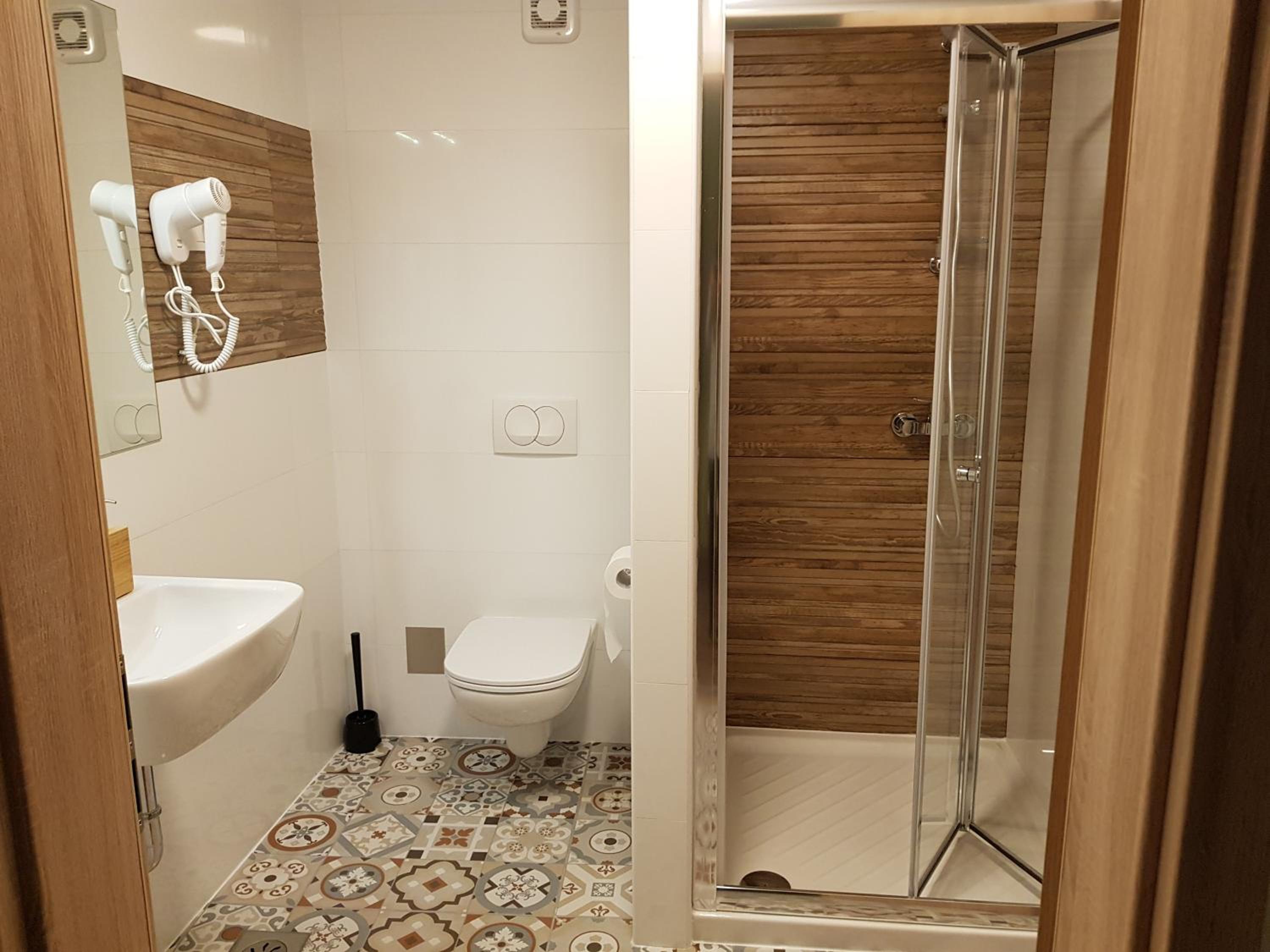 Double Room - Photo 9