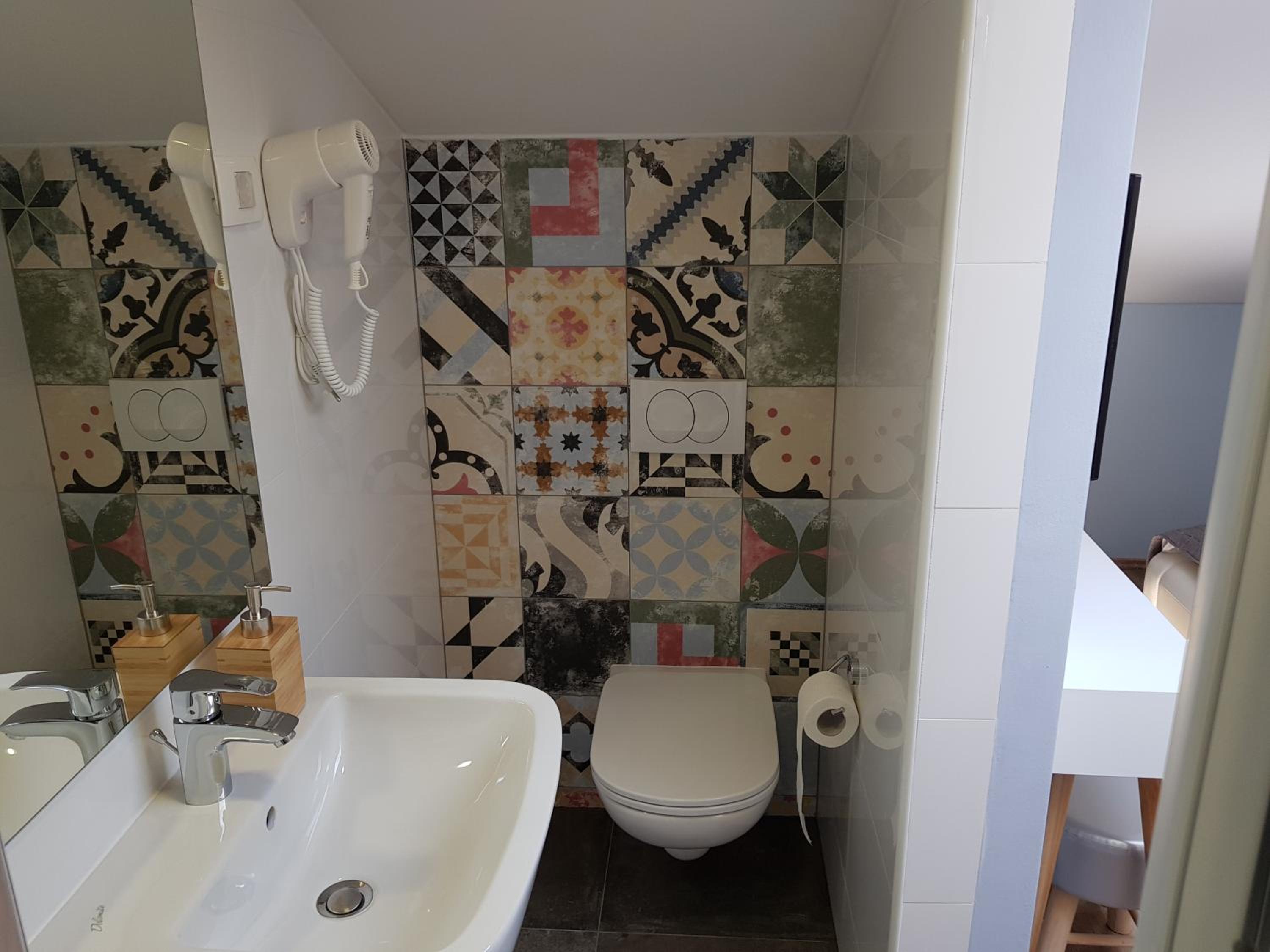 Double Room - Photo 2