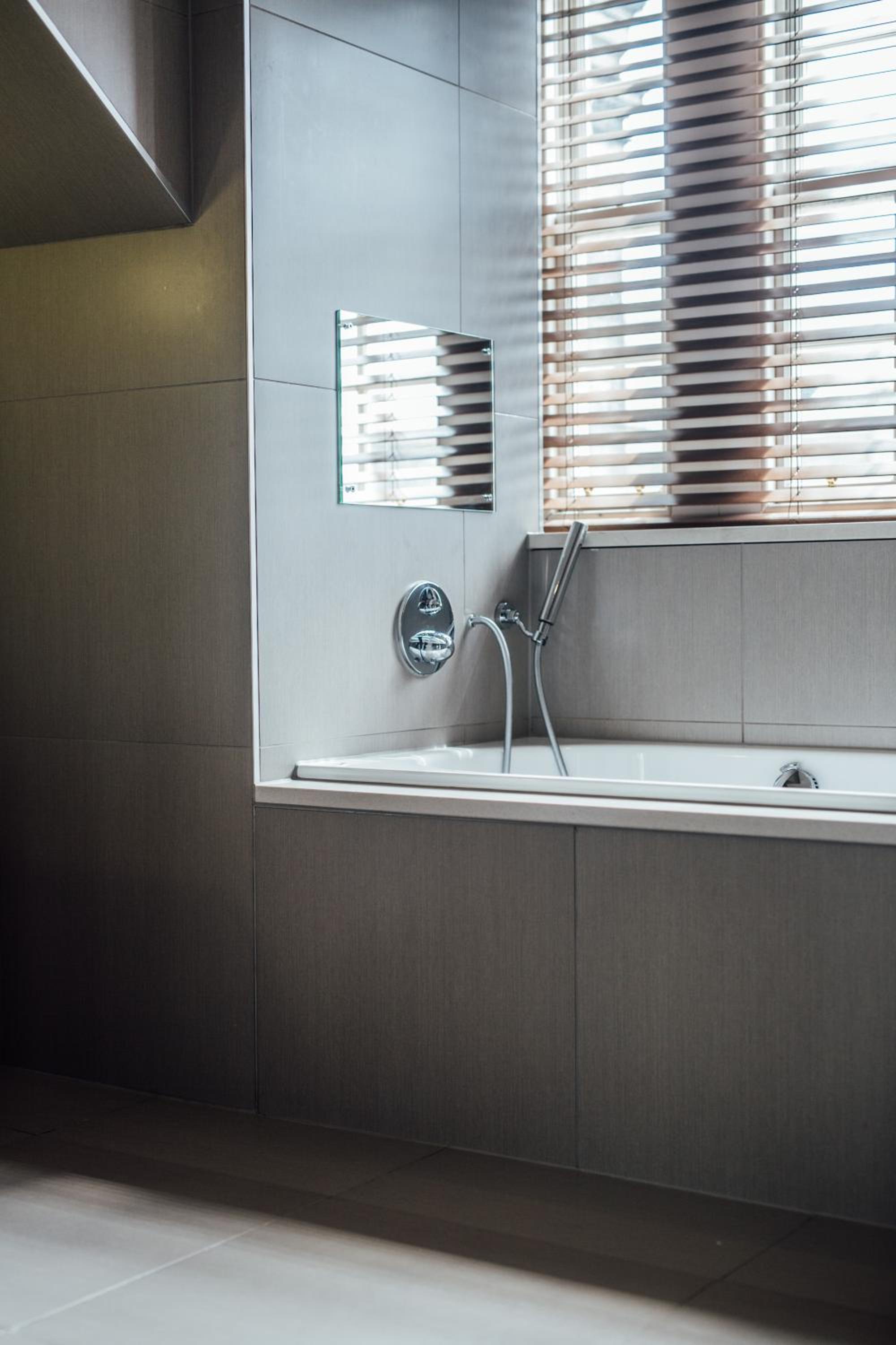 Black Suite - Photo 3