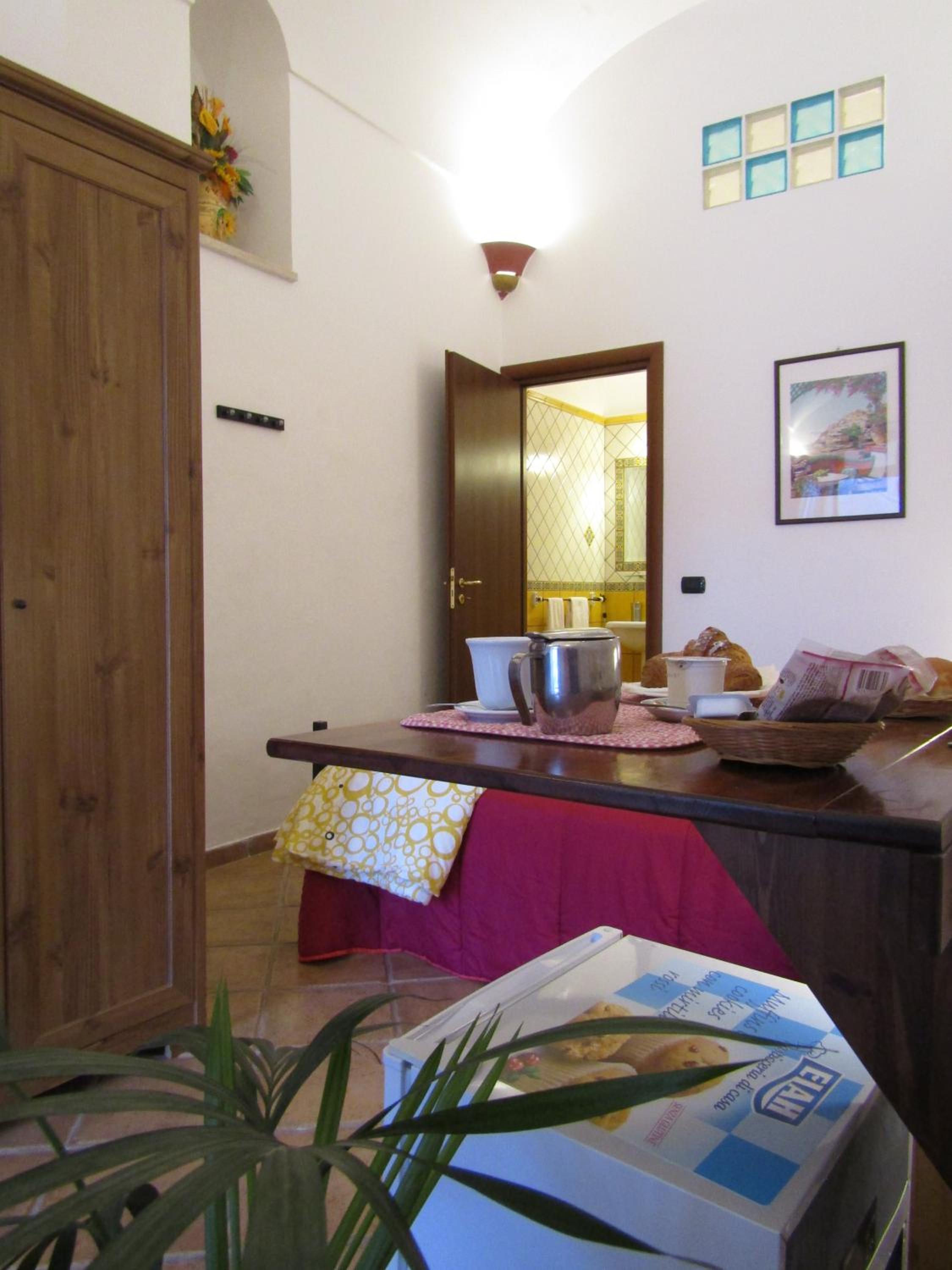 Economy Double Room - Photo 2