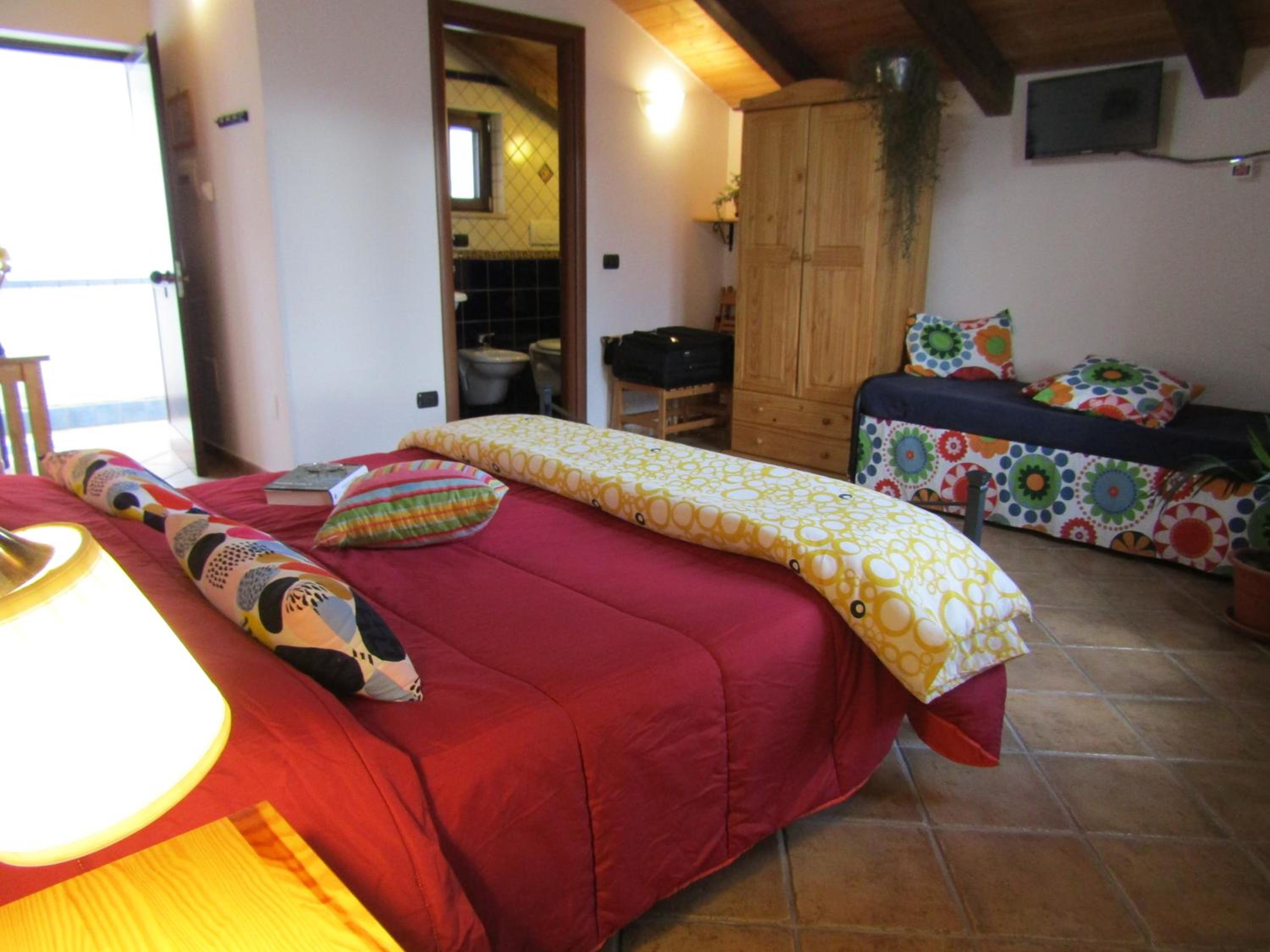 Standard  Double Room - Photo 6