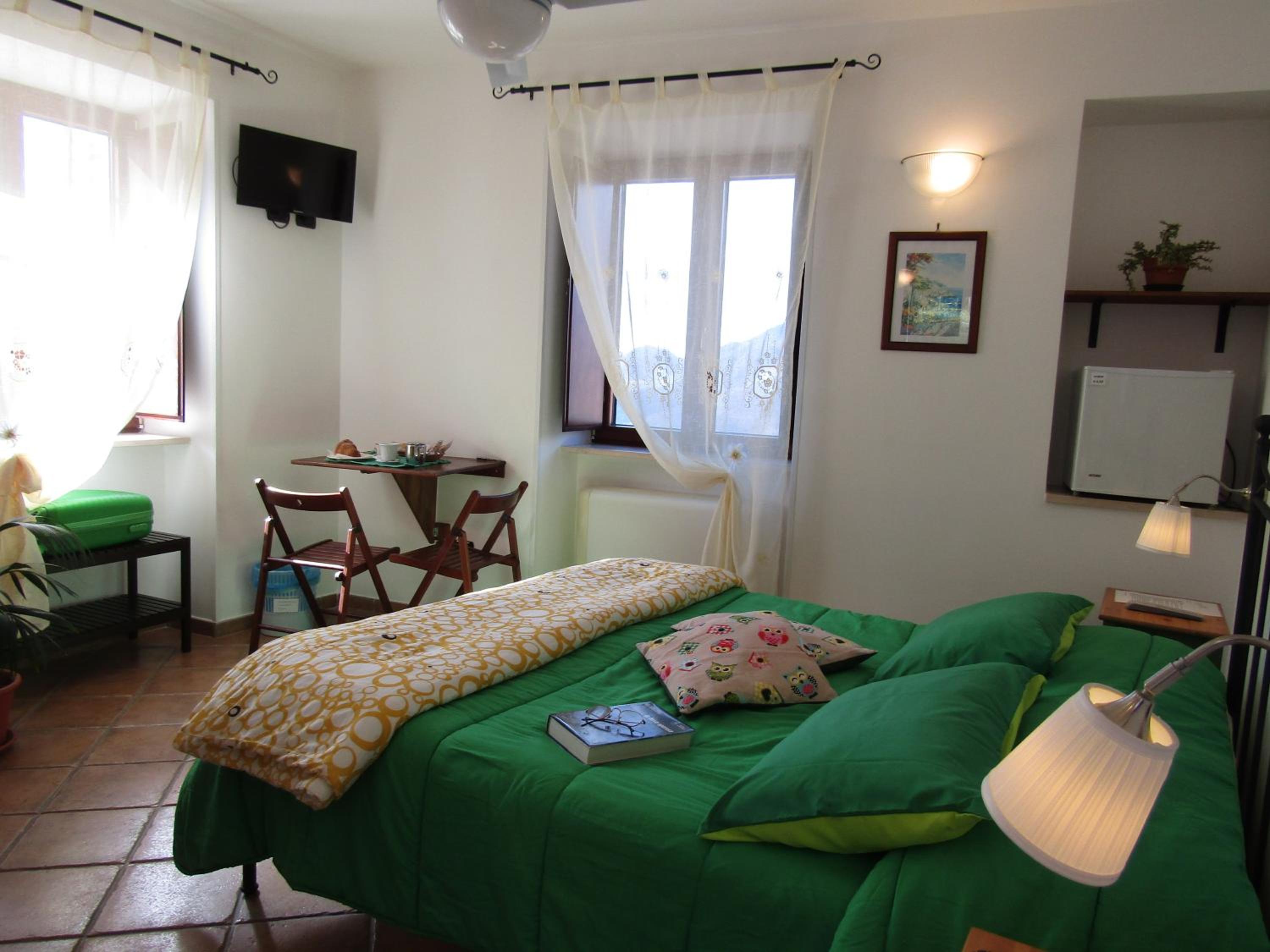 Standard  Double Room - Photo 2