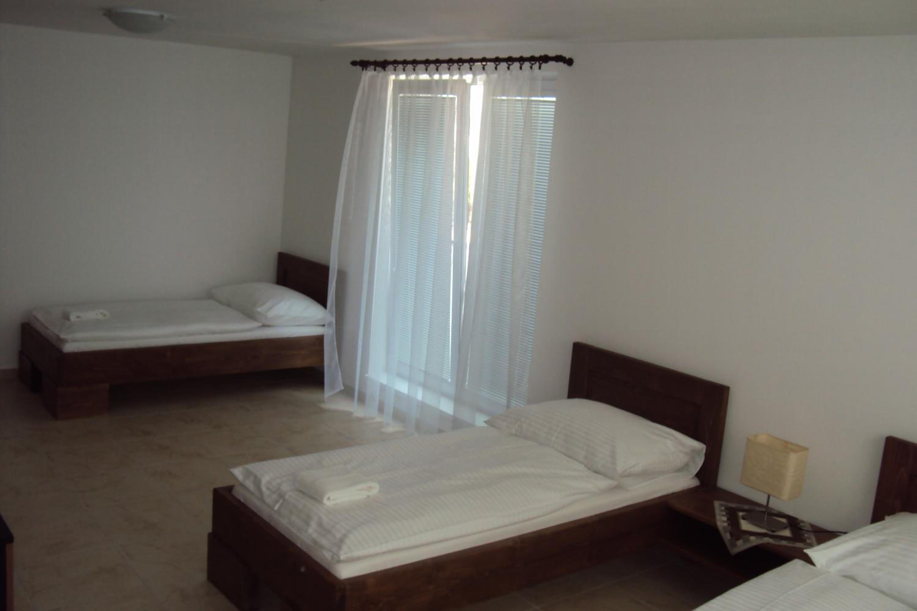 Triple Room - Photo 7