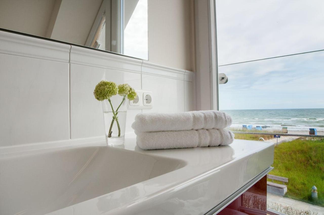 Double Room with Sea View photo 2