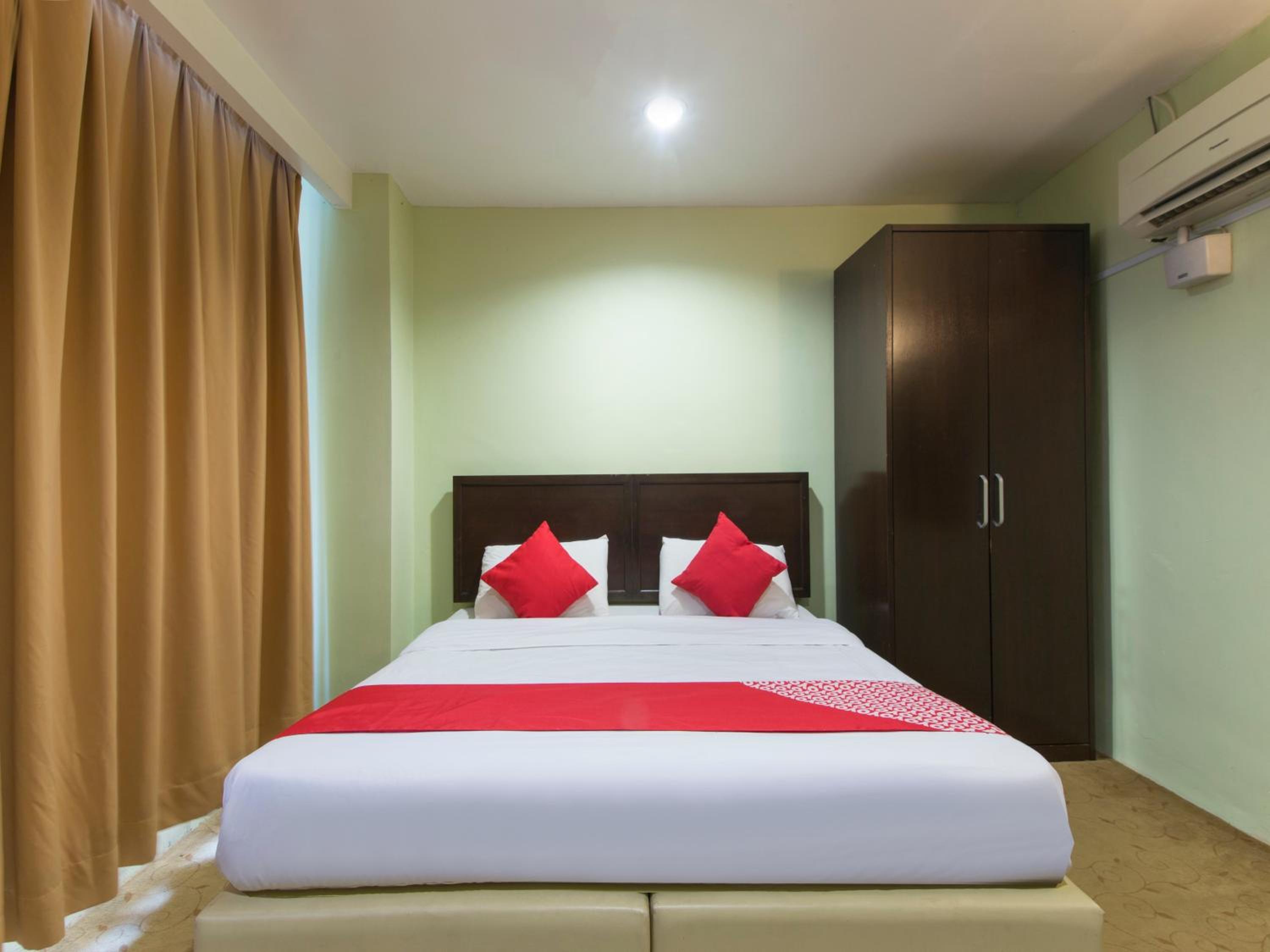 Deluxe Queen Room photo 3