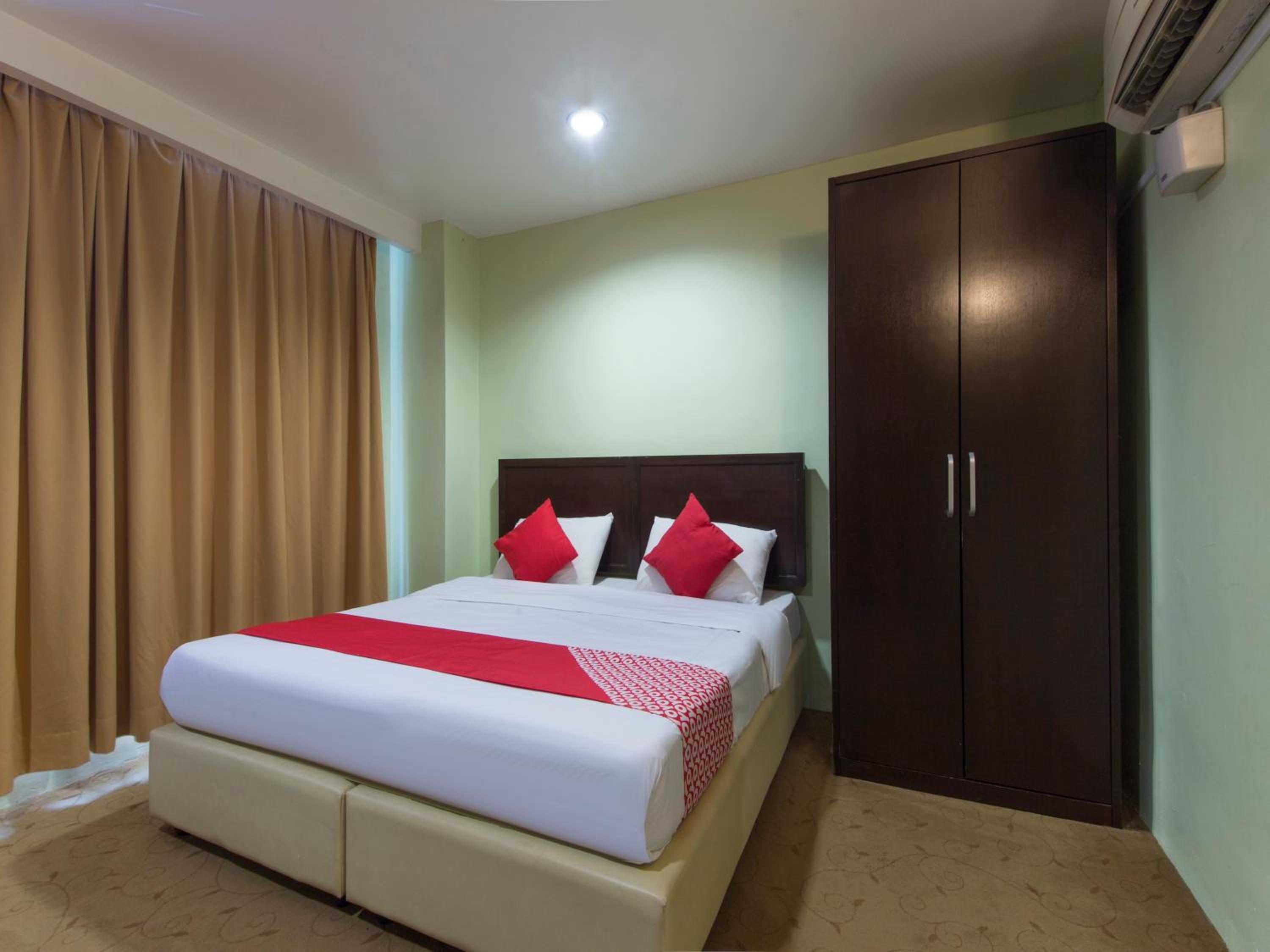 Deluxe Queen Room photo 2