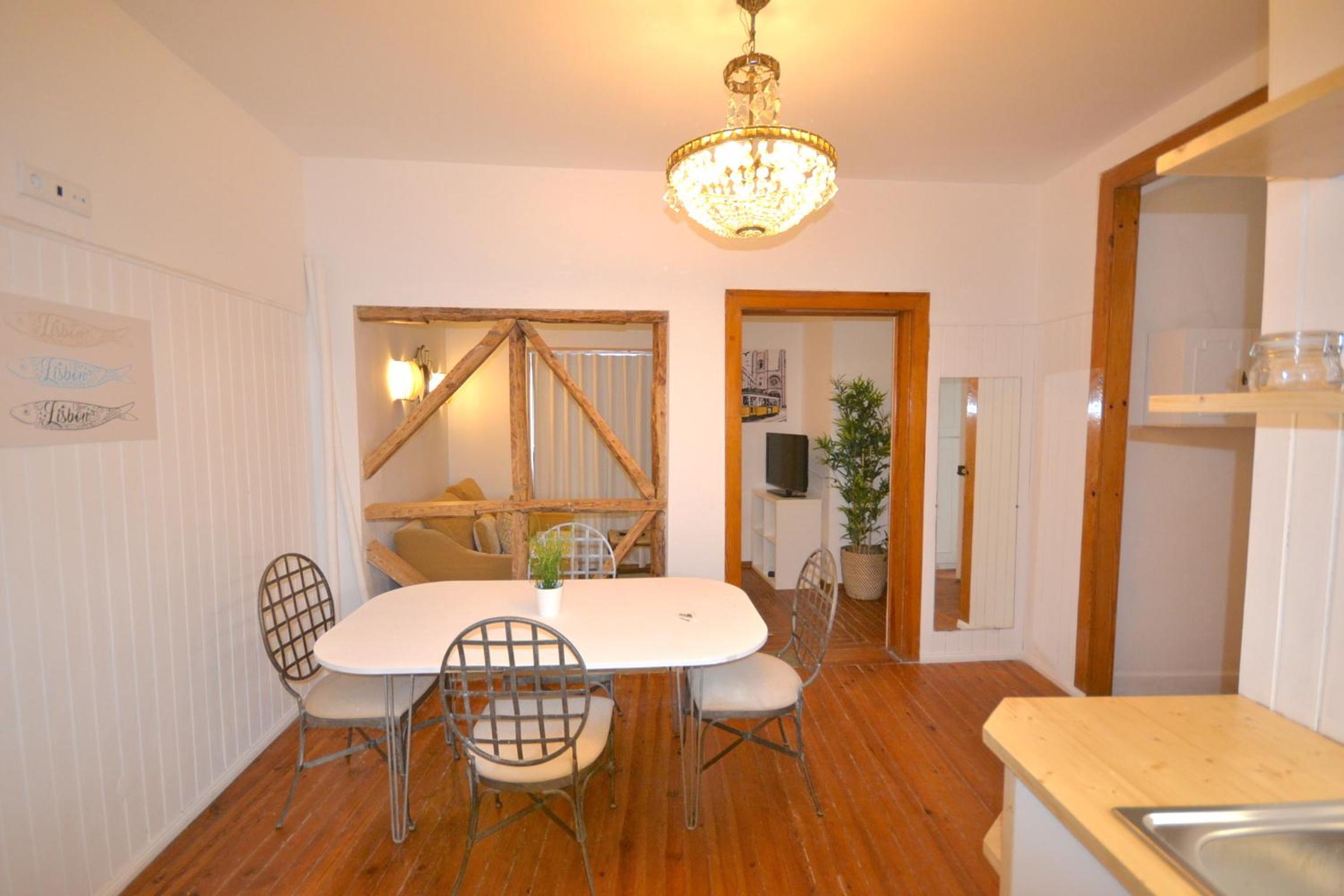 Apartment photo 2
