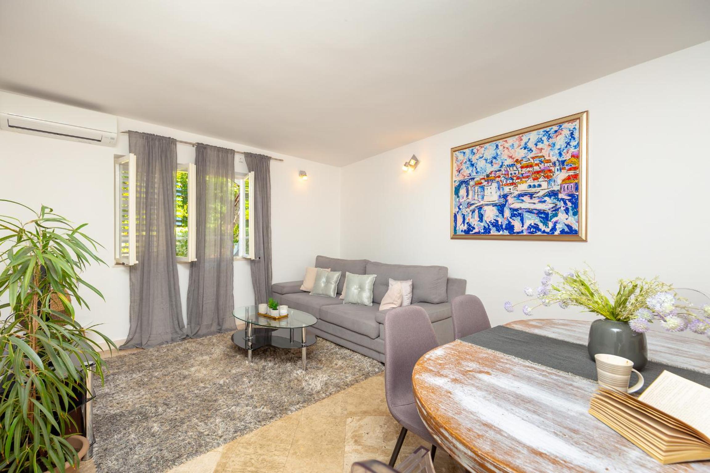 Ferienwohnung mit eigenem Pool