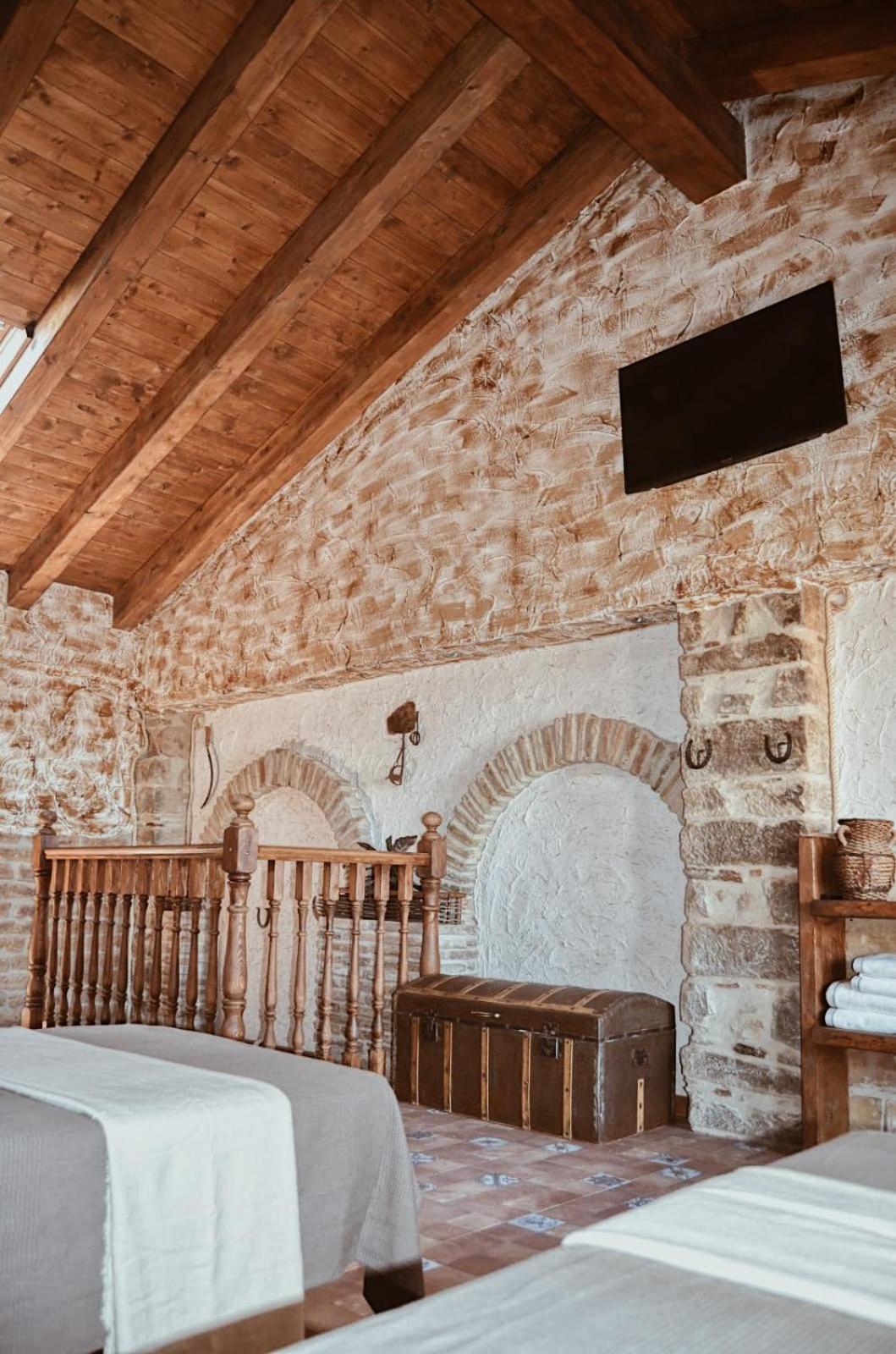 Three-Bedroom House - Photo 4