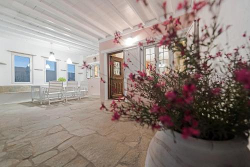 Villa photo 2