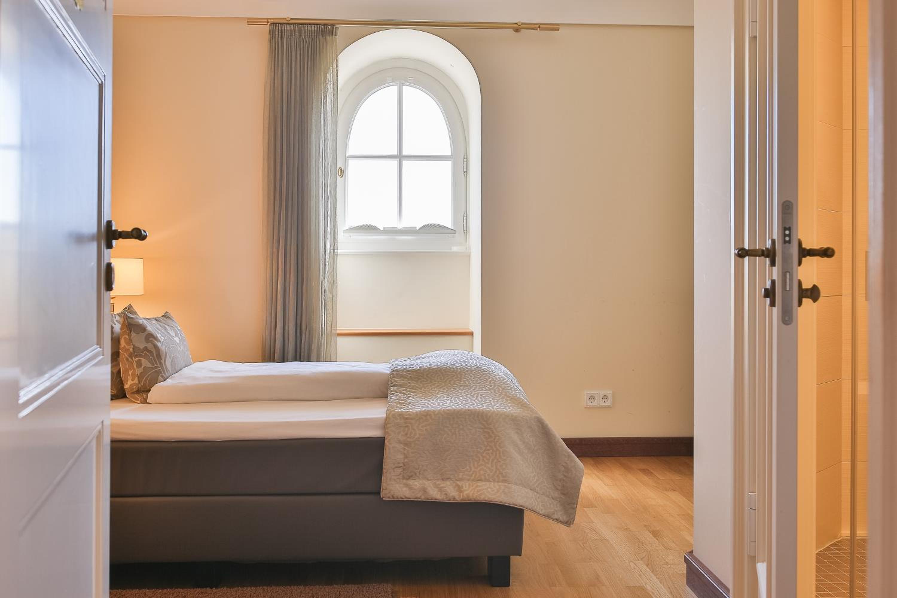 Standard Double Room - Photo 14