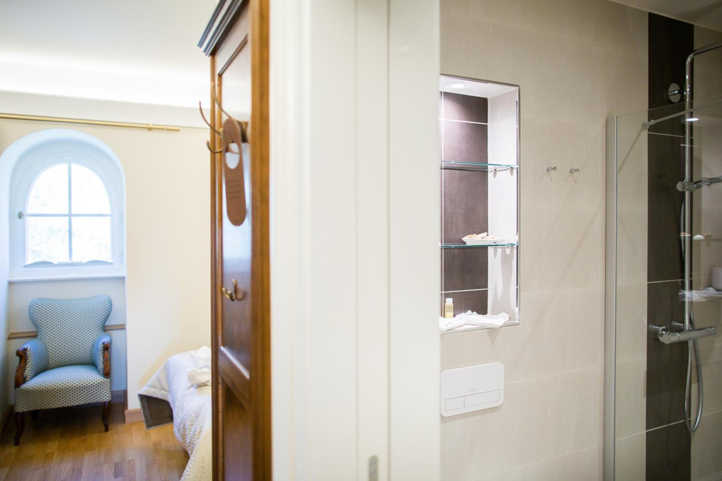 Standard Double Room - Photo 18