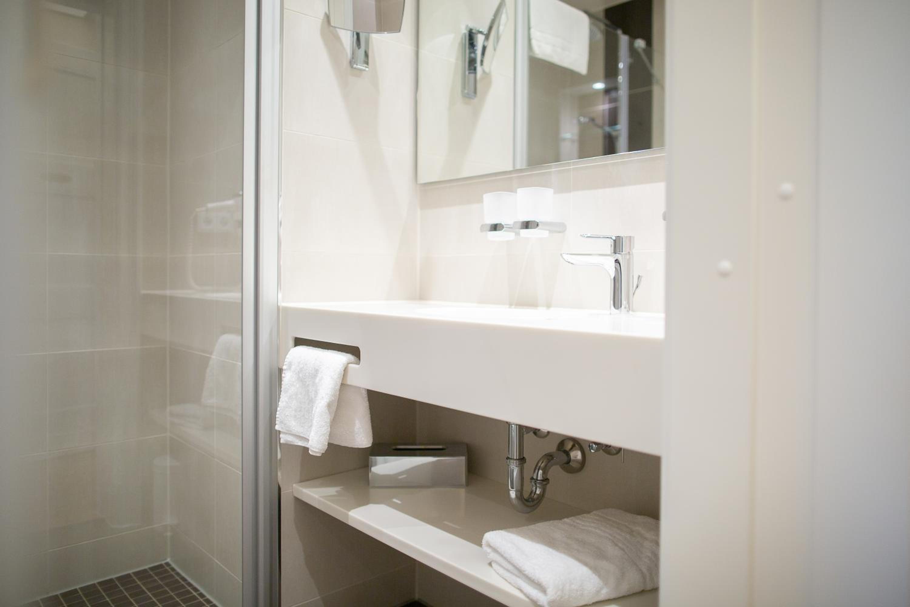 Standard Double Room - Photo 19