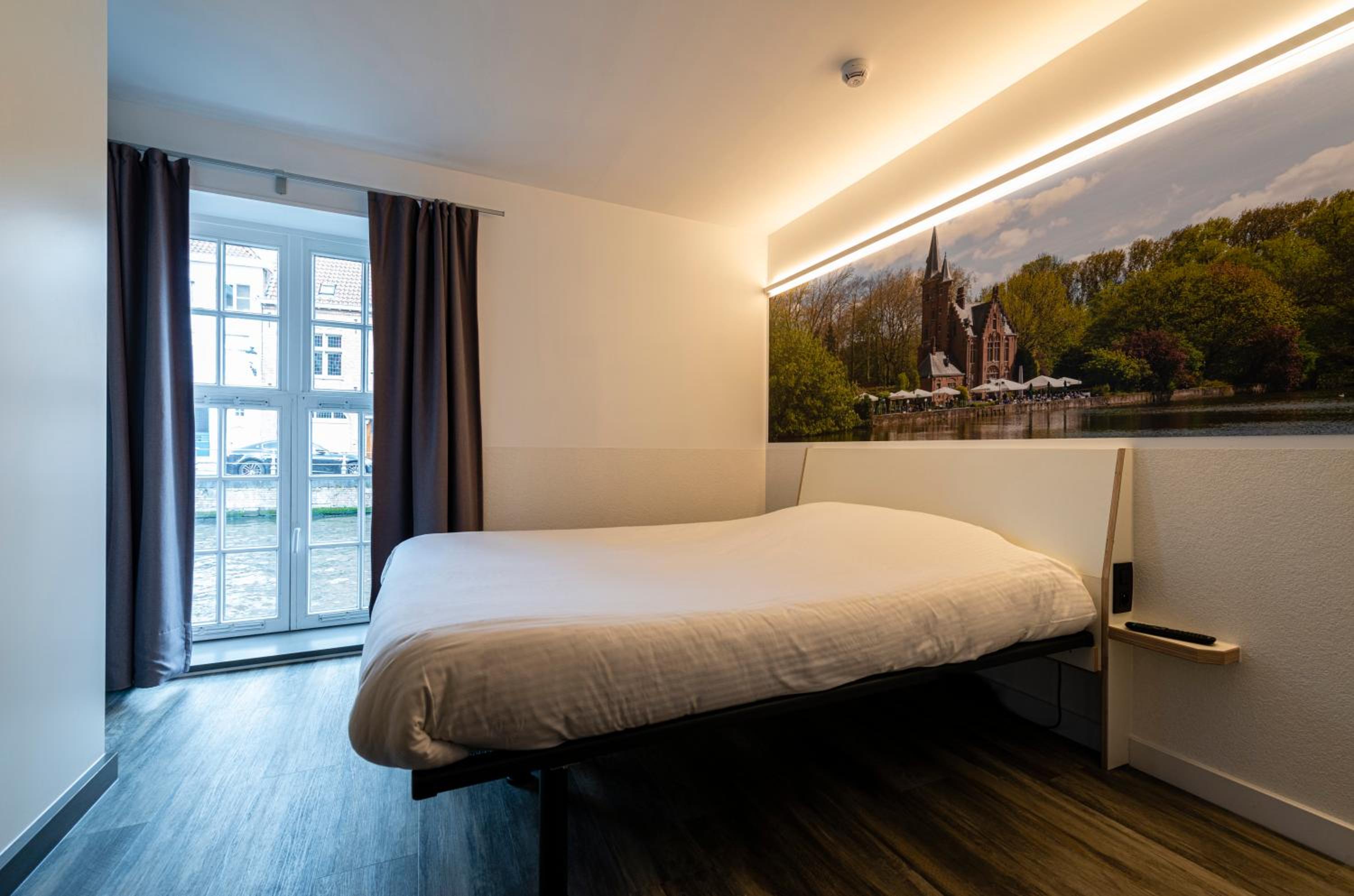 Comfort Double Room with Canal View - Photo 1