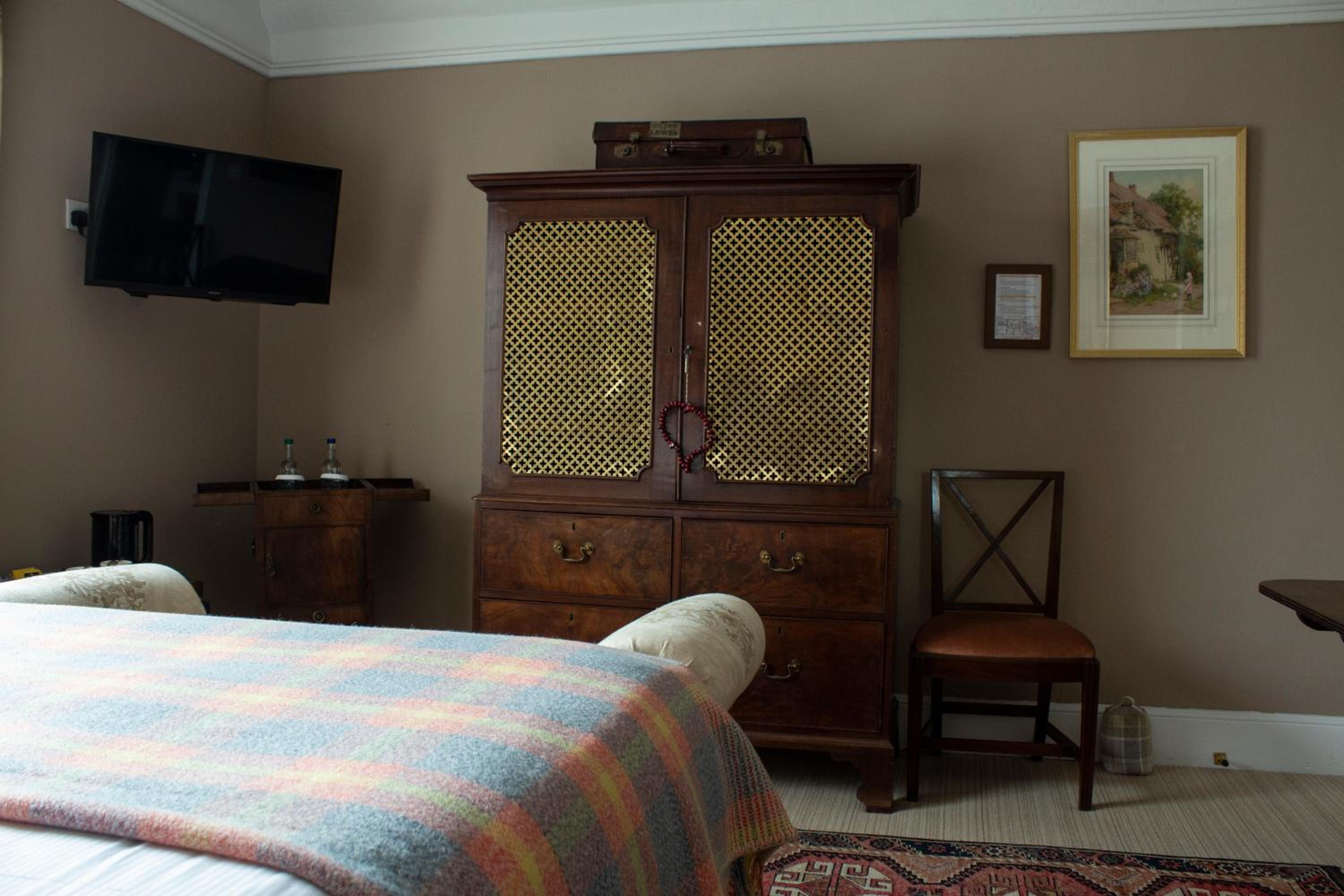 Double Room - Photo 7