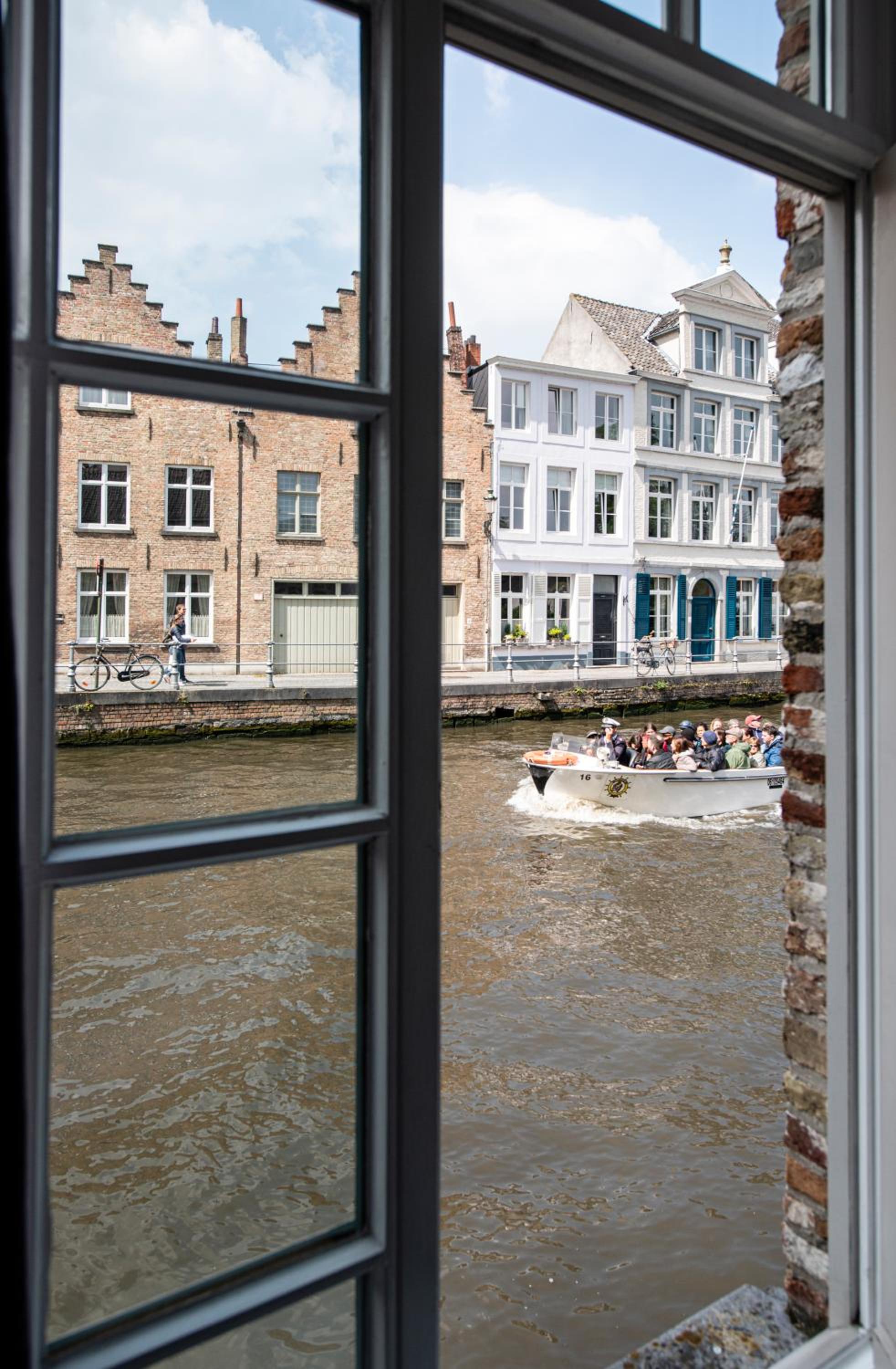 Comfort Double Room with Canal View - Photo 5