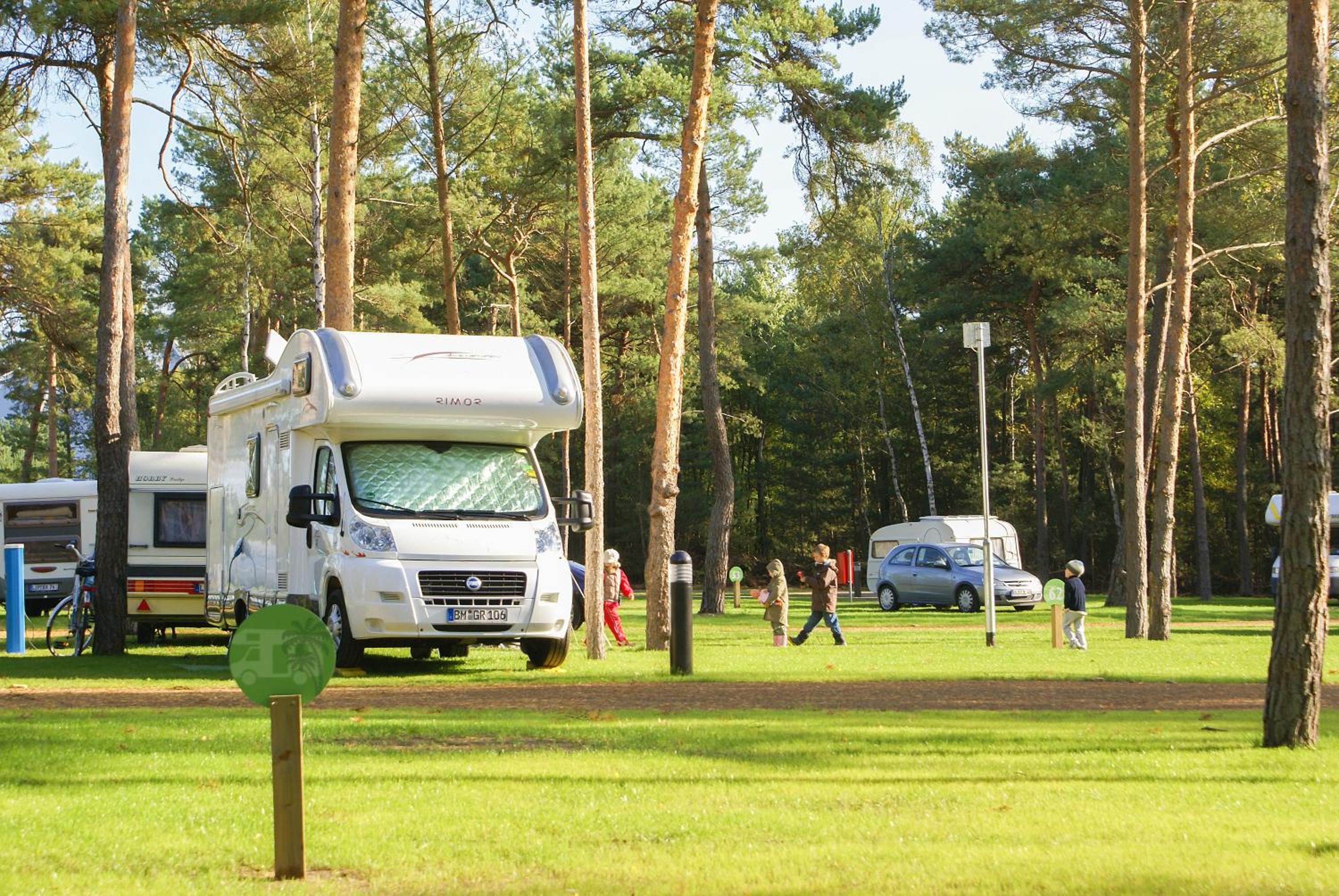 Empty lot for own caravan