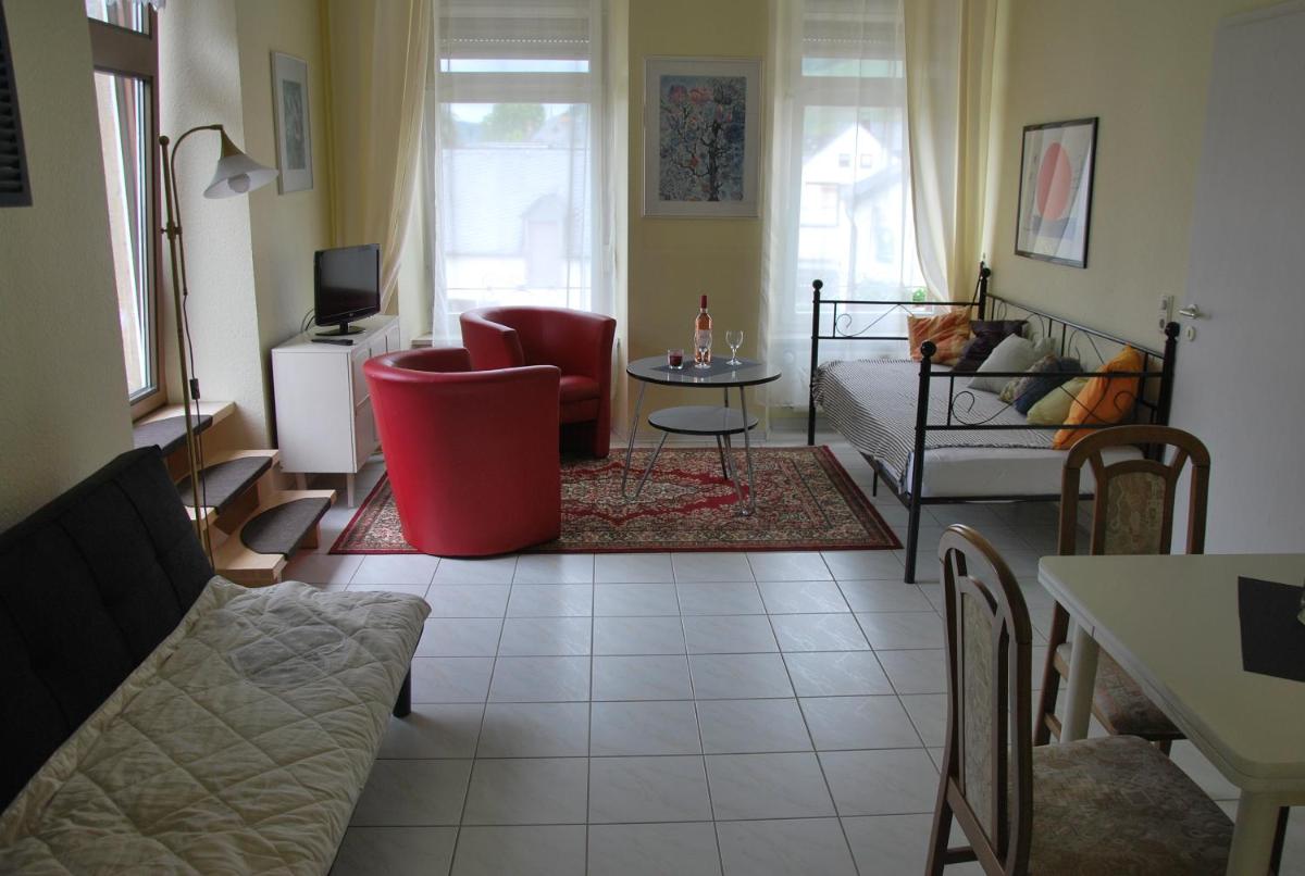 Apartment with Terrace photo 3