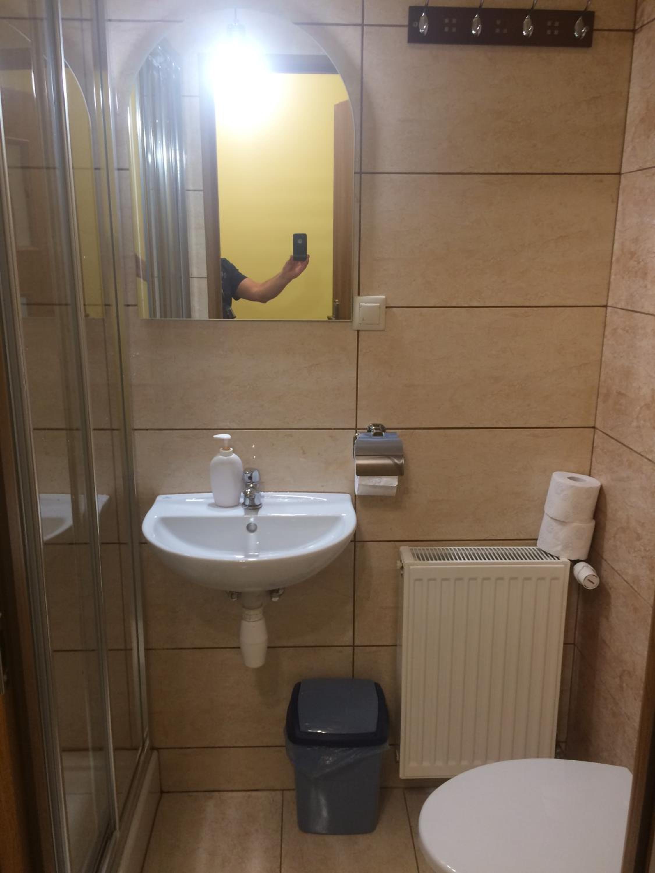 Triple Room with Private Bathroom - Photo 3