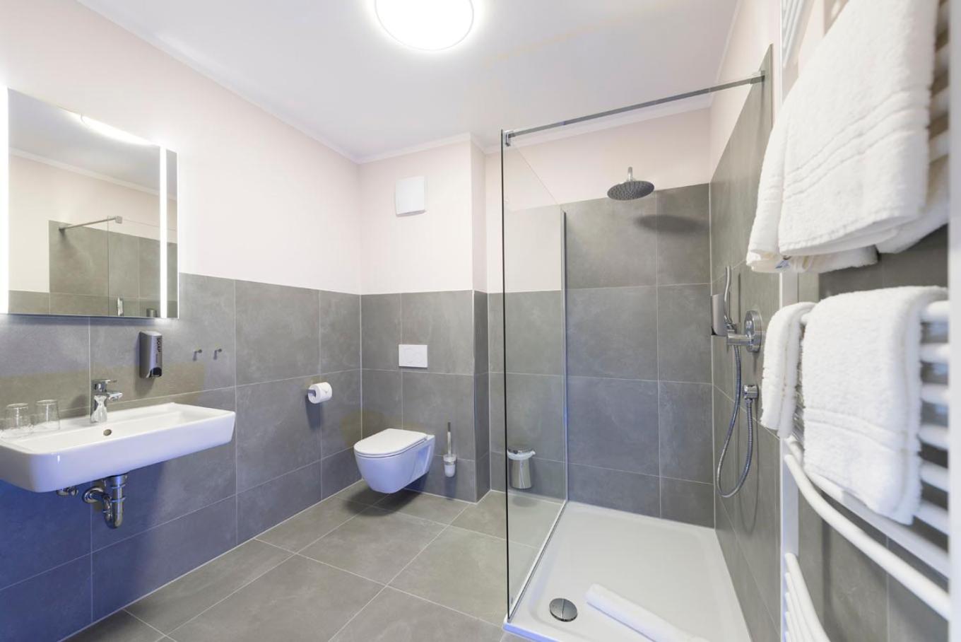 Deluxe Single Room photo 3