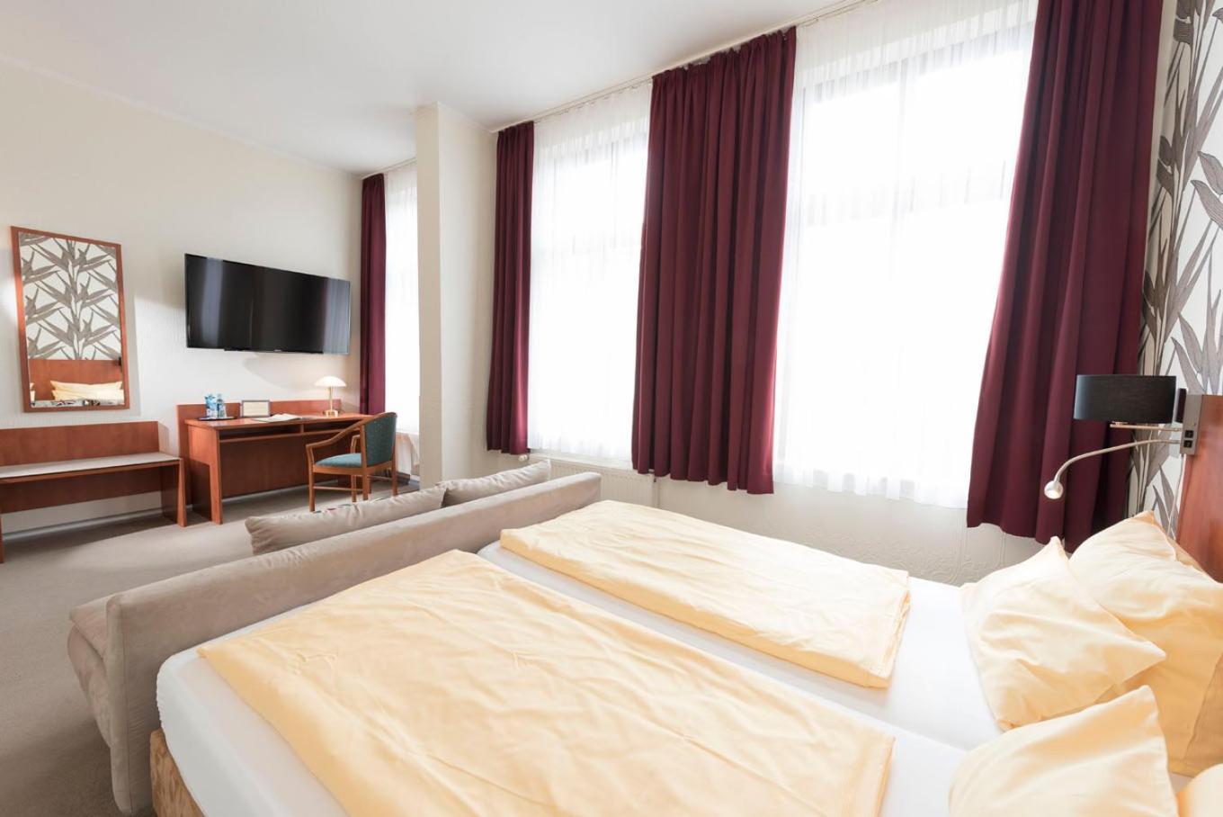 Deluxe Double Room photo 2