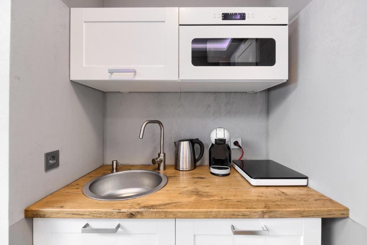 Studio Apartment photo 3