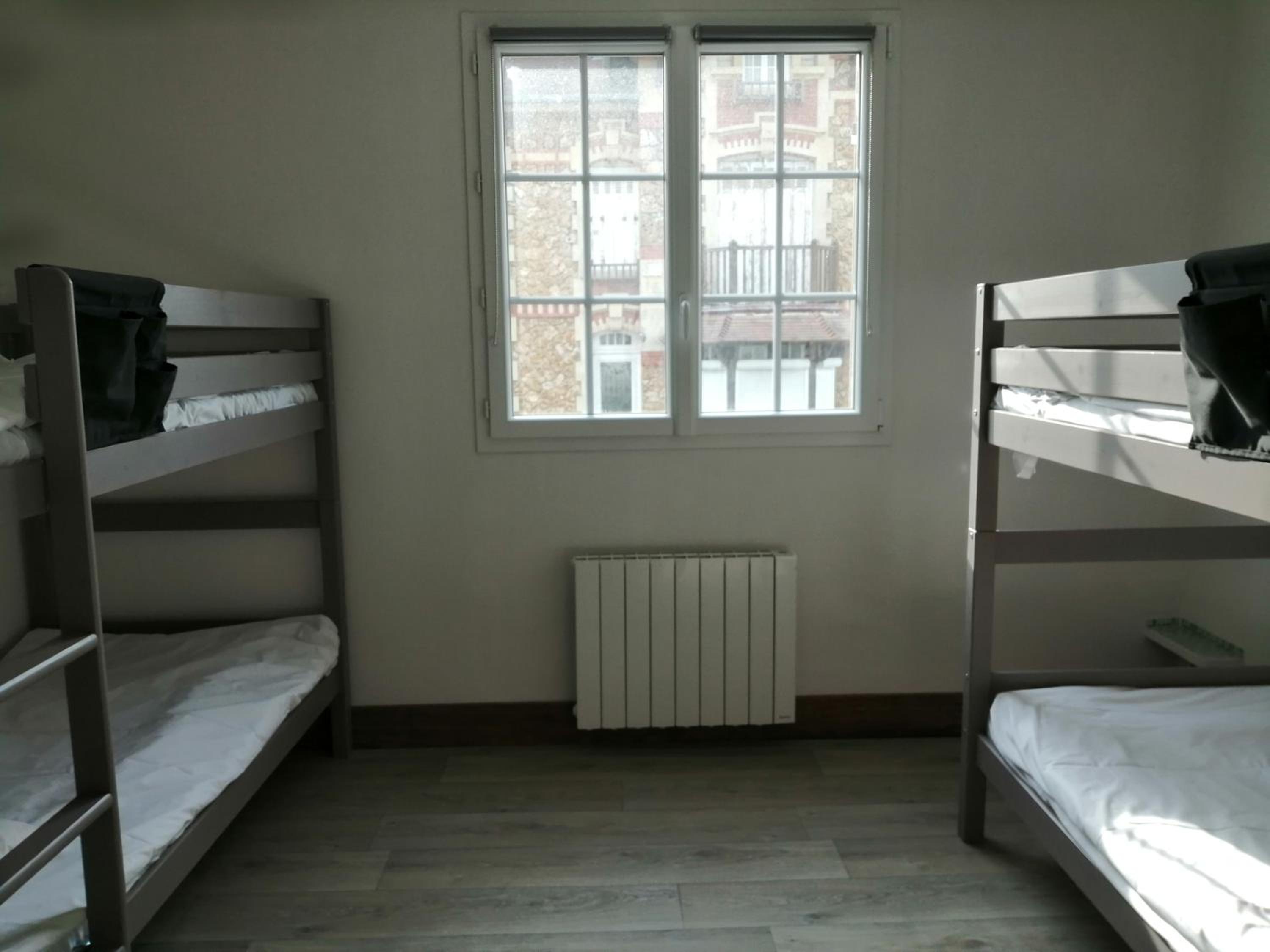 Mixed Dormitory Room photo 2