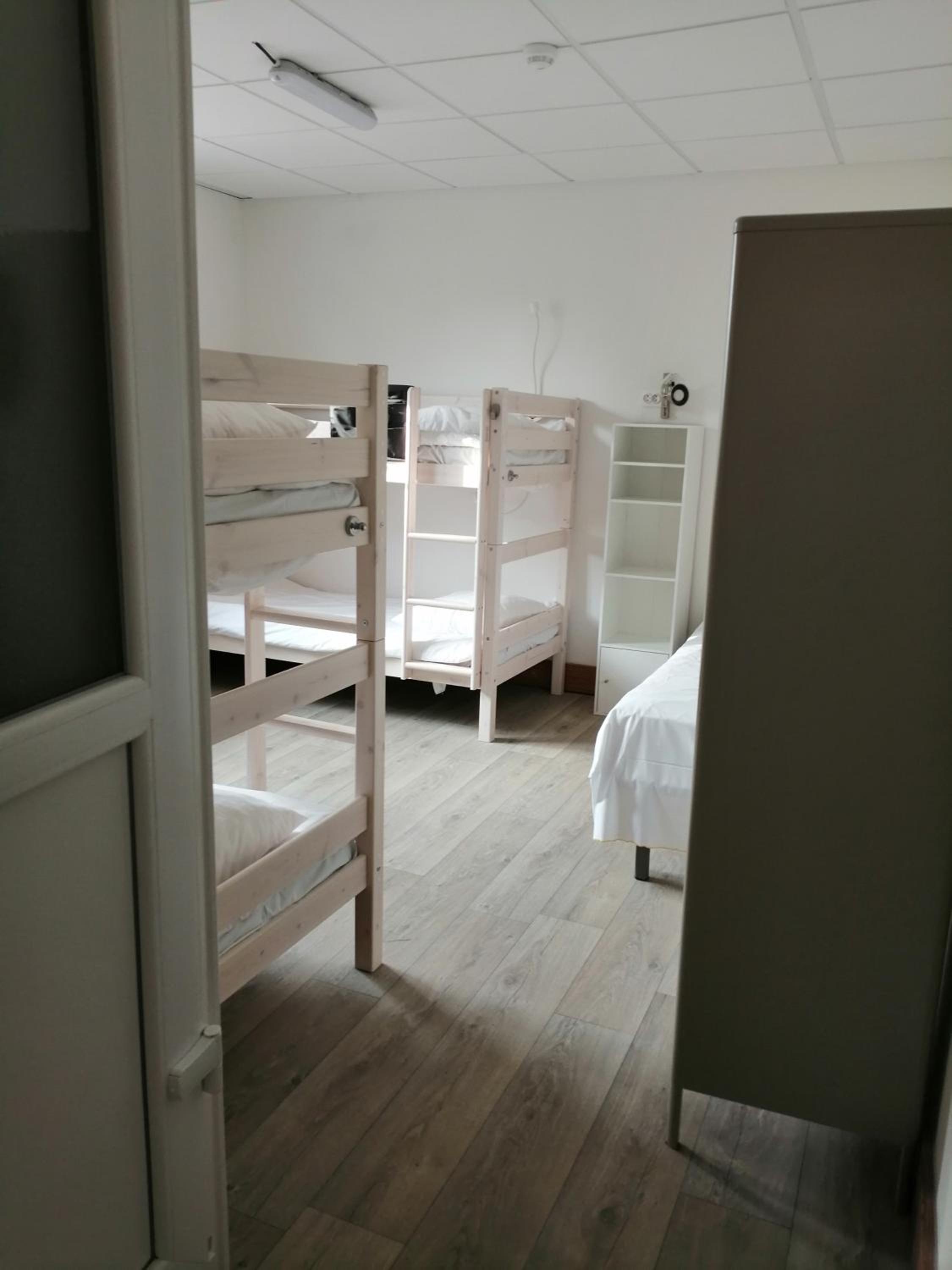 Mixed Dormitory Room photo 1