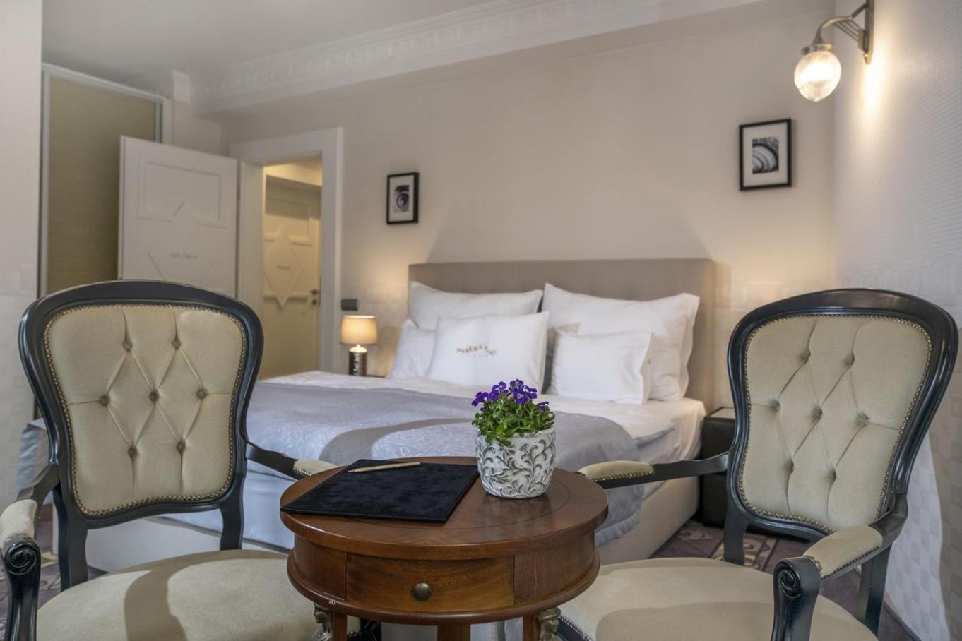 Standard Suite - Photo 2