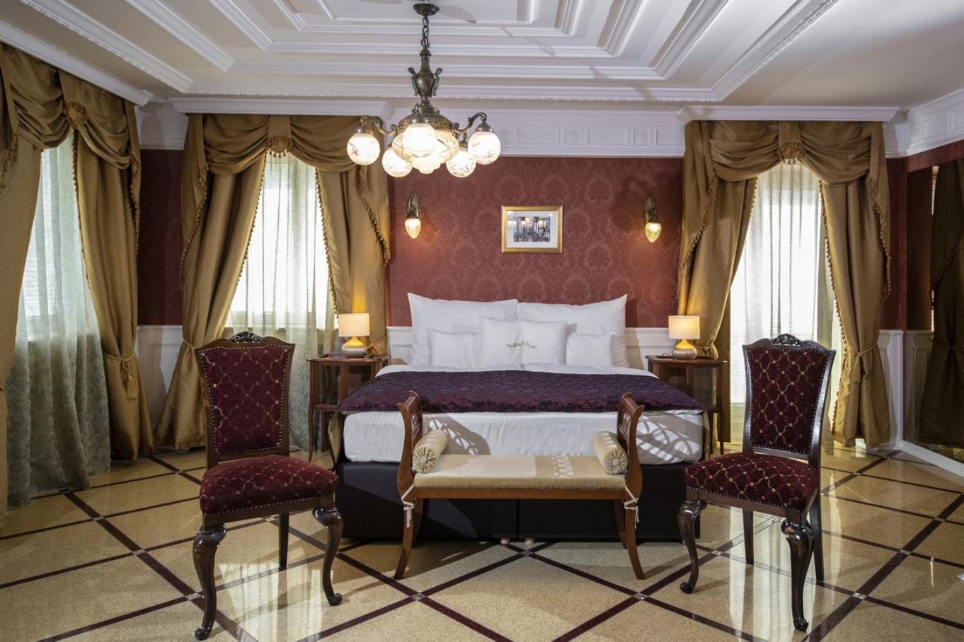 Queen Suite - Photo 2