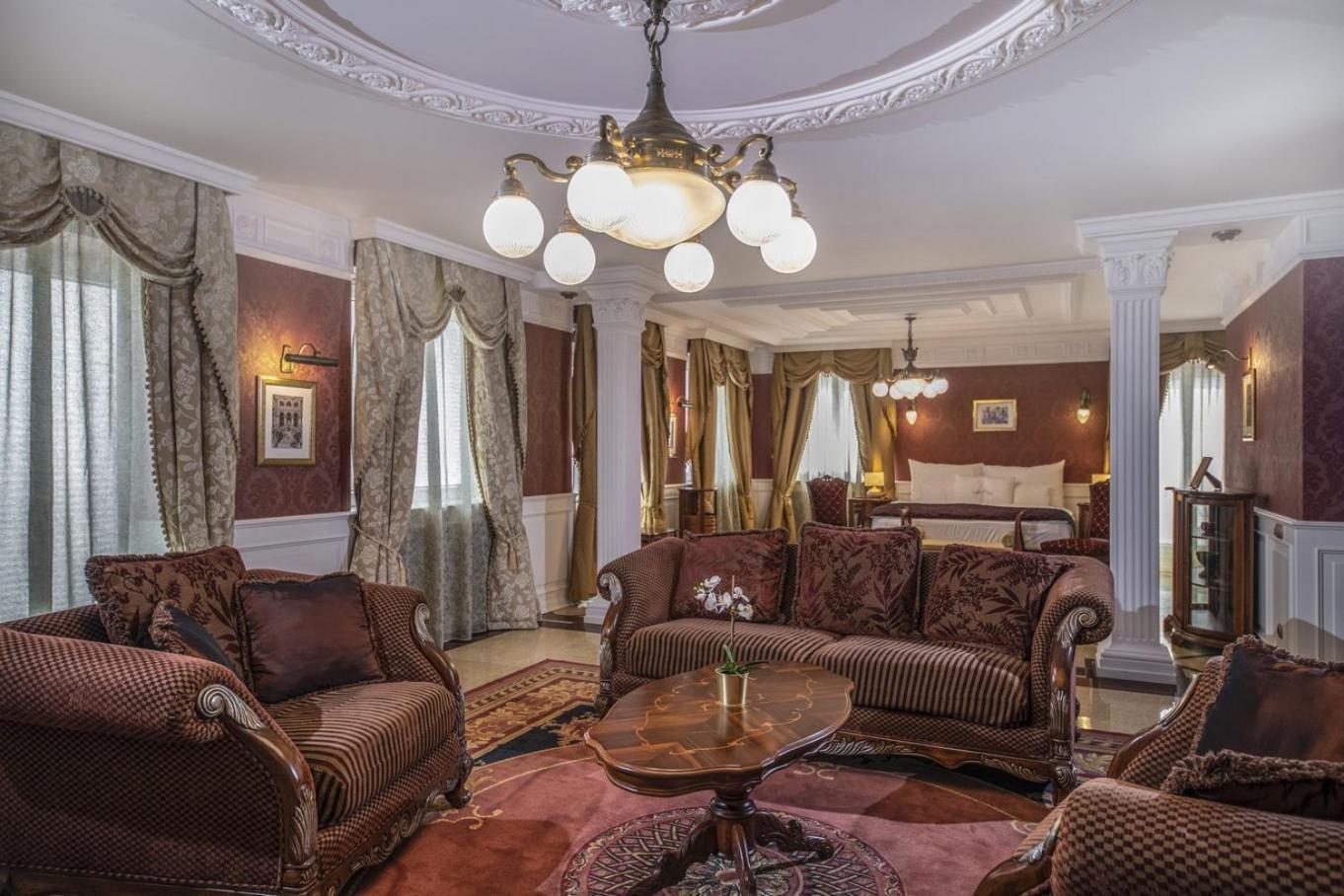 Queen Suite - Photo 3