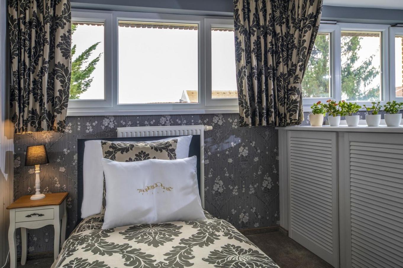 Standard Quadruple Room - Photo 5