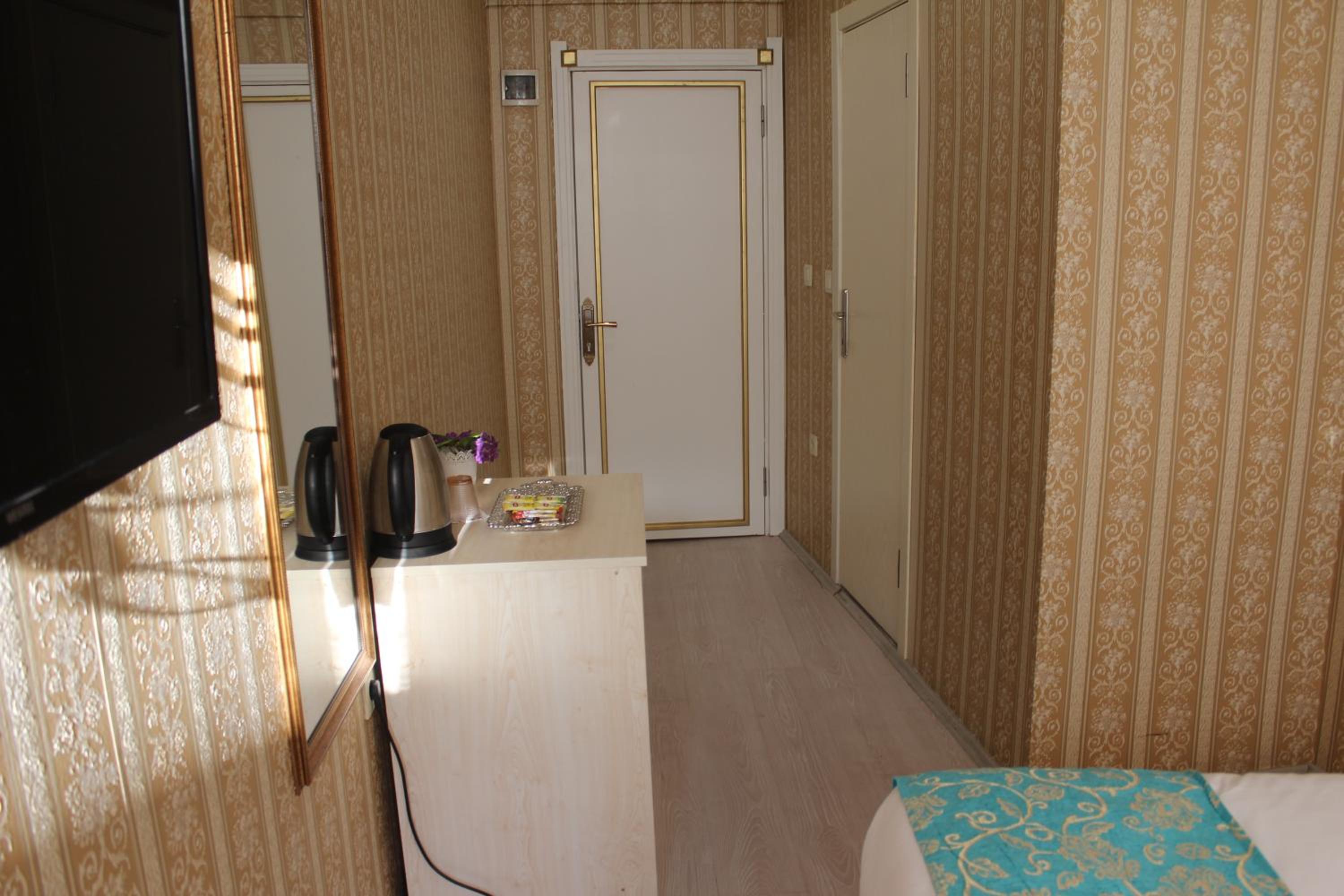 Triple Room photo 2