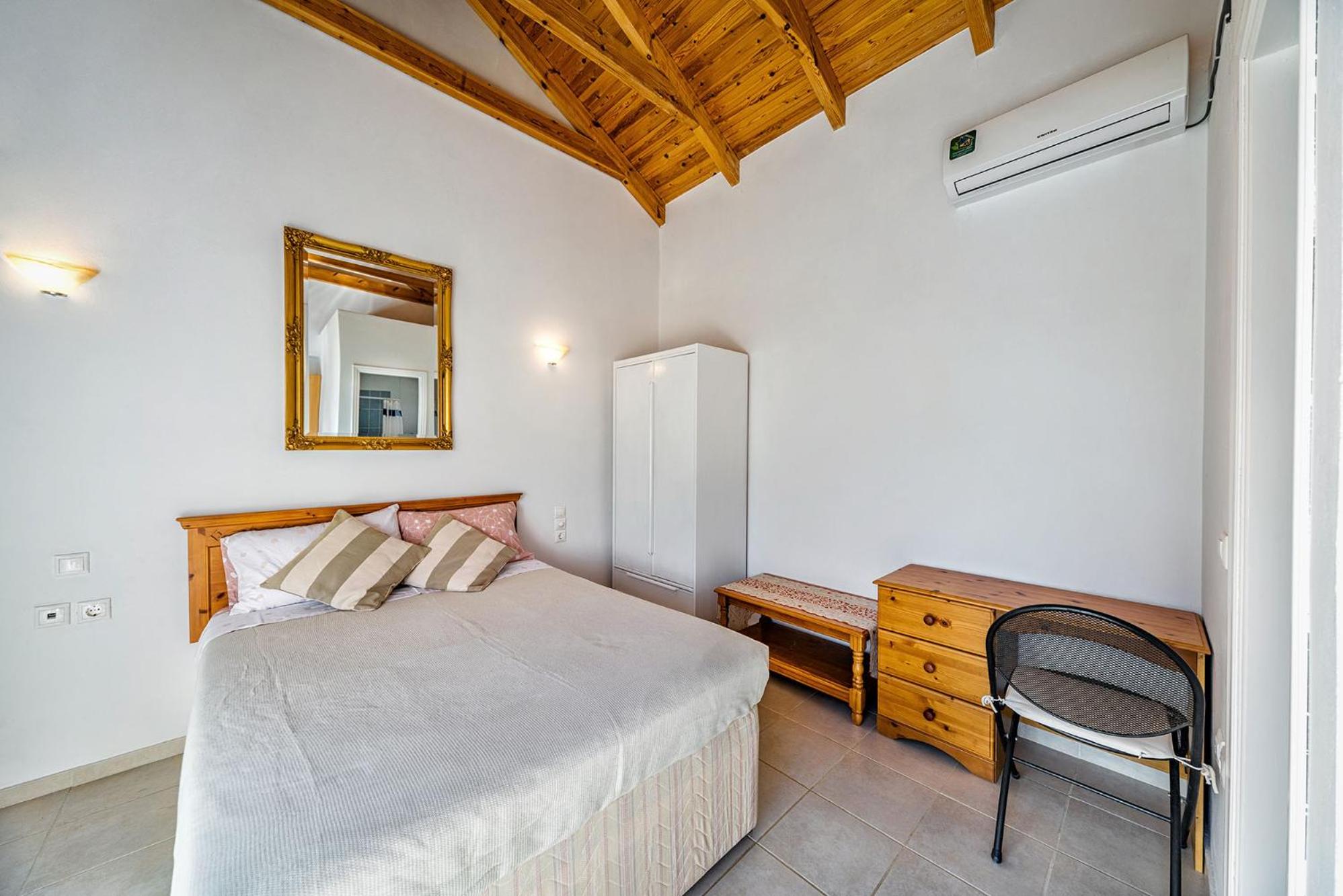 Three-Bedroom Villa photo 1