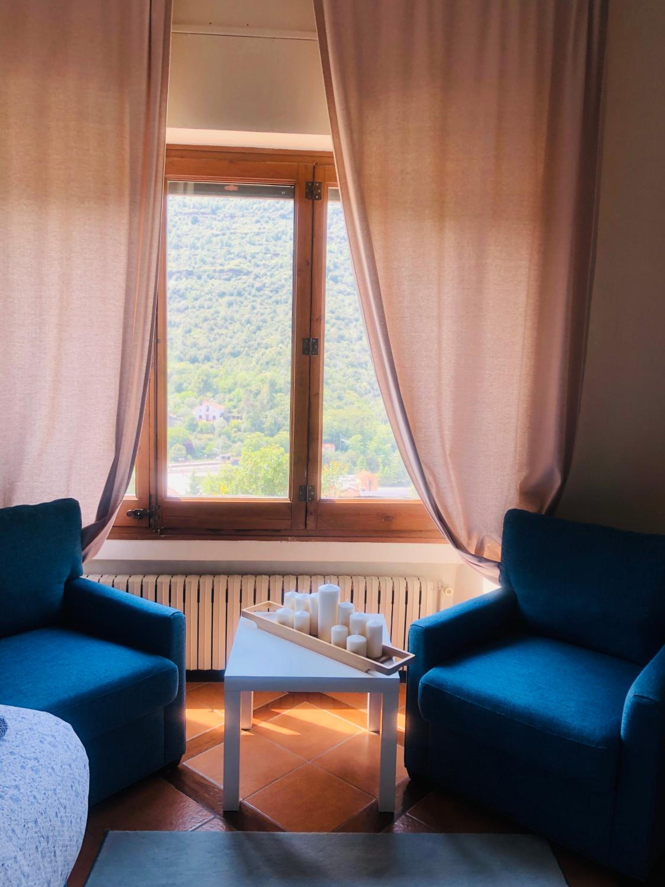 Double Room with Balcony - Photo 6