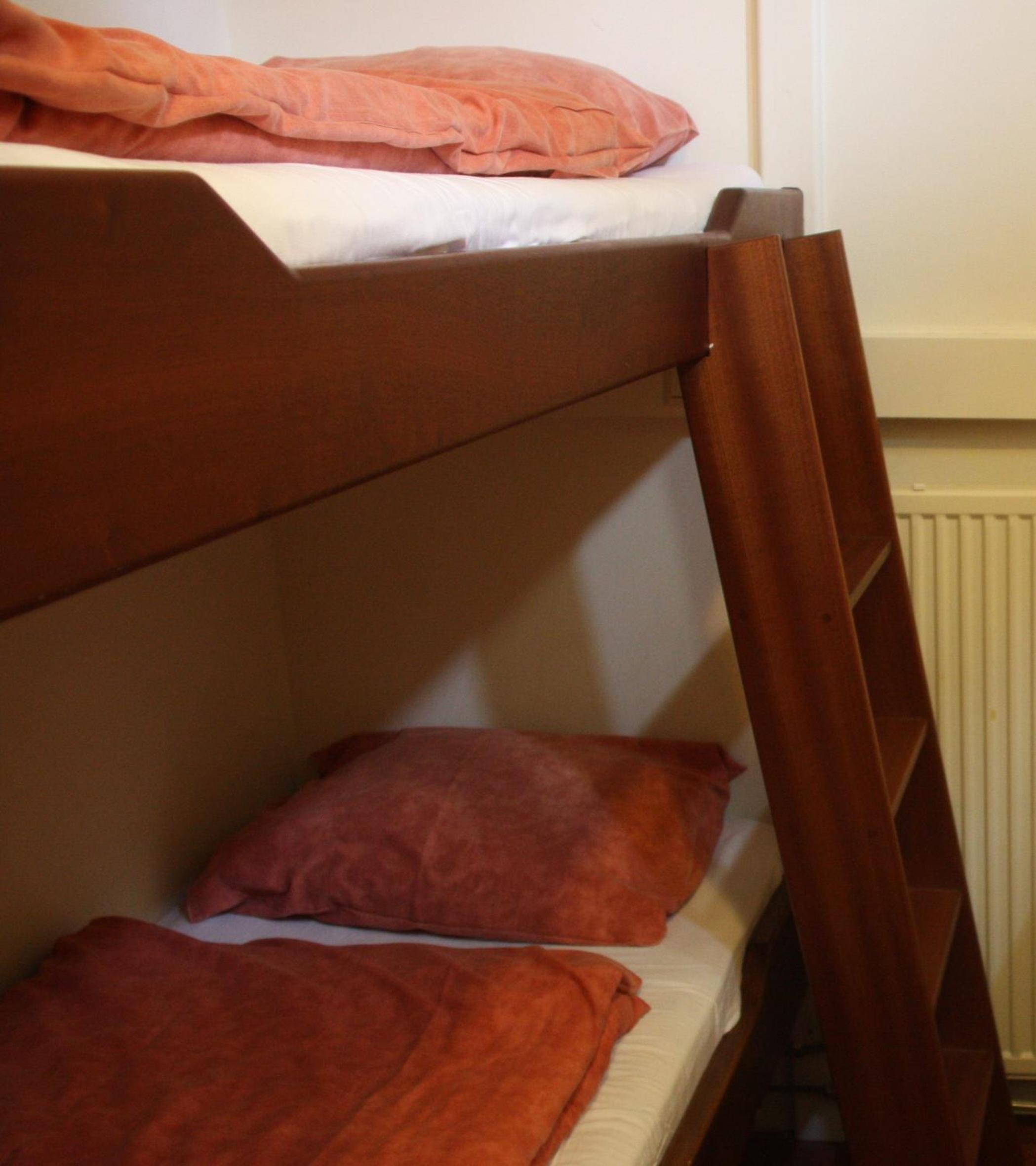 Cabin on Boat (3 Adults) photo 3