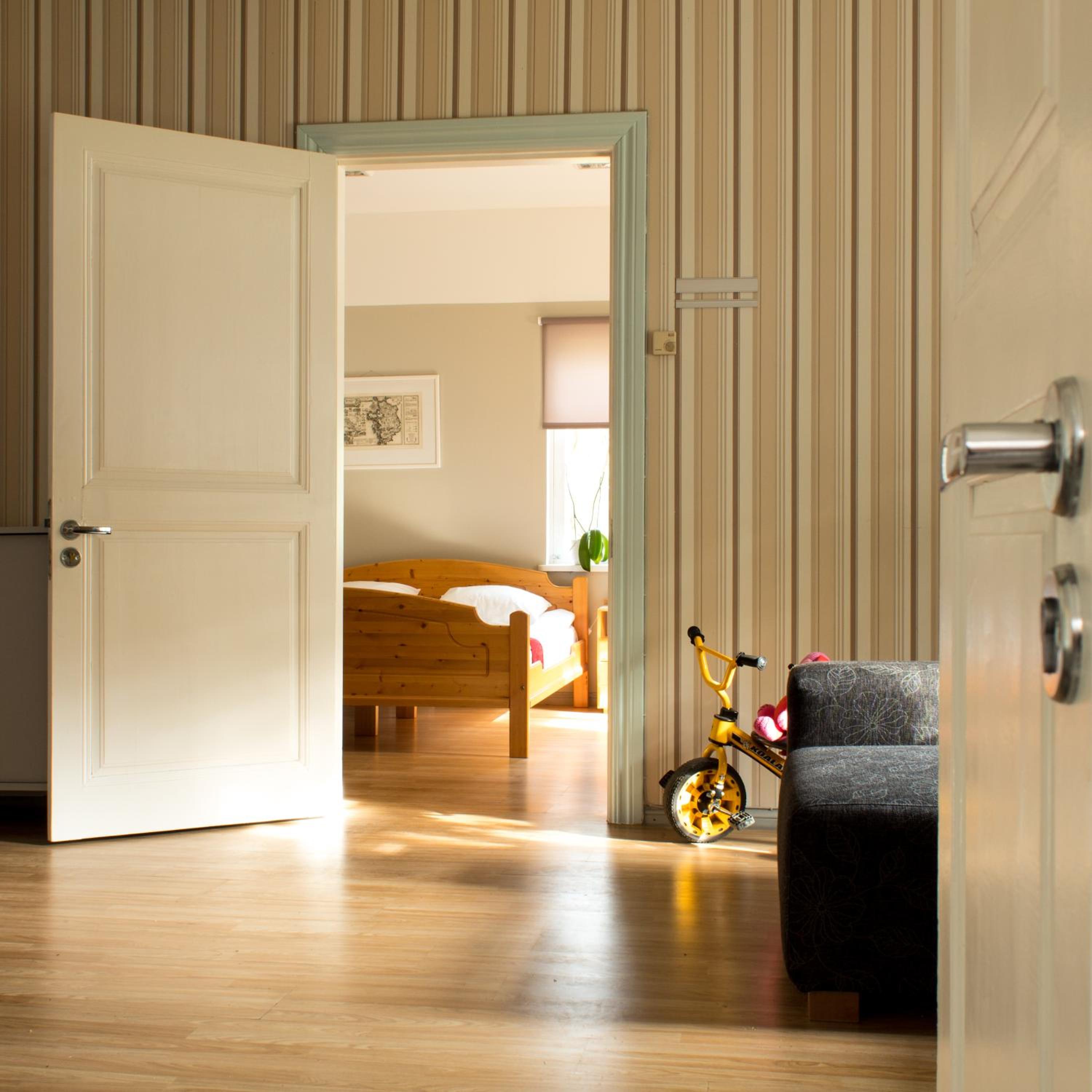 Two-Bedroom Apartment - Photo 2