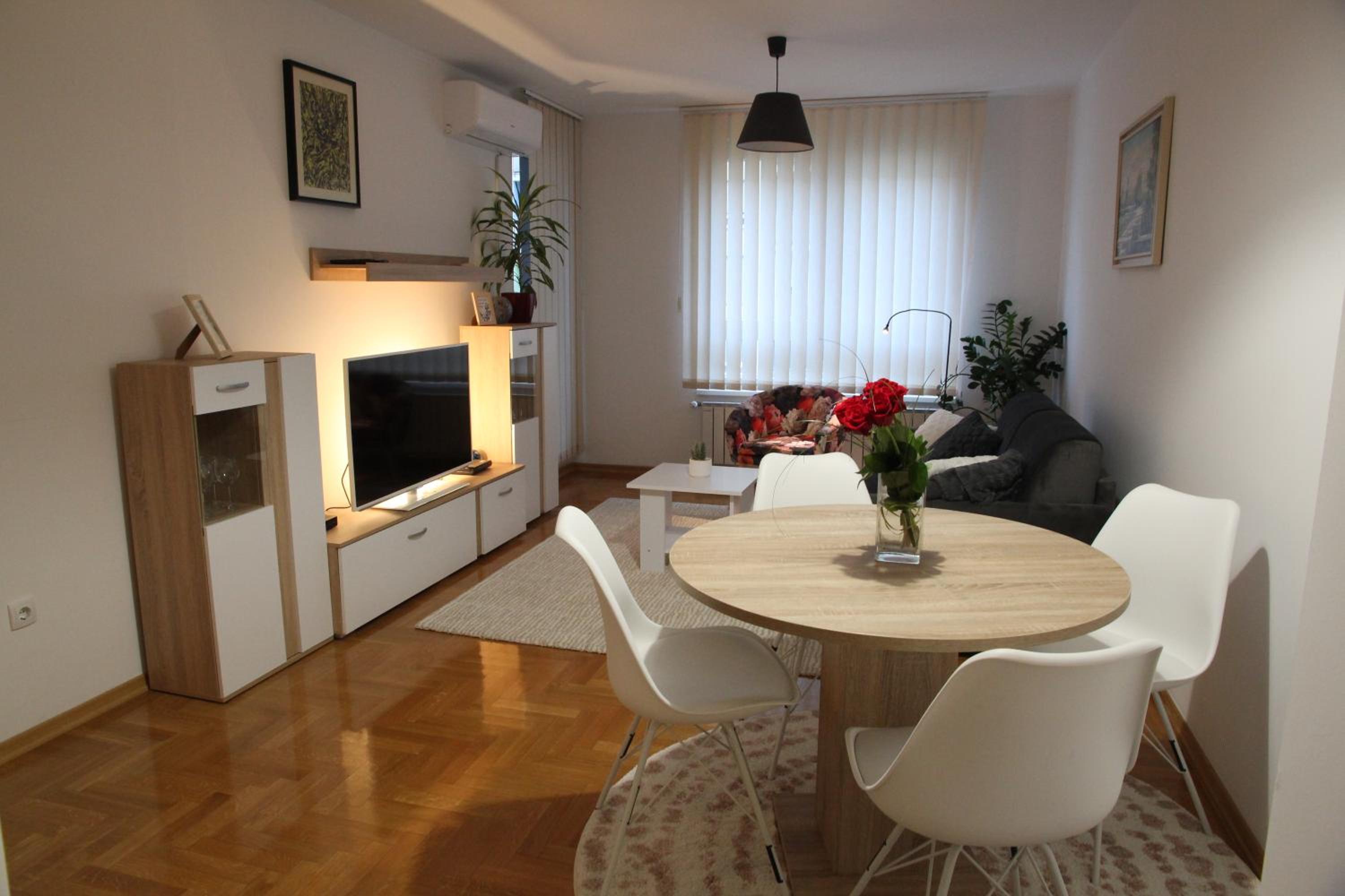One-Bedroom Apartment - Photo 40