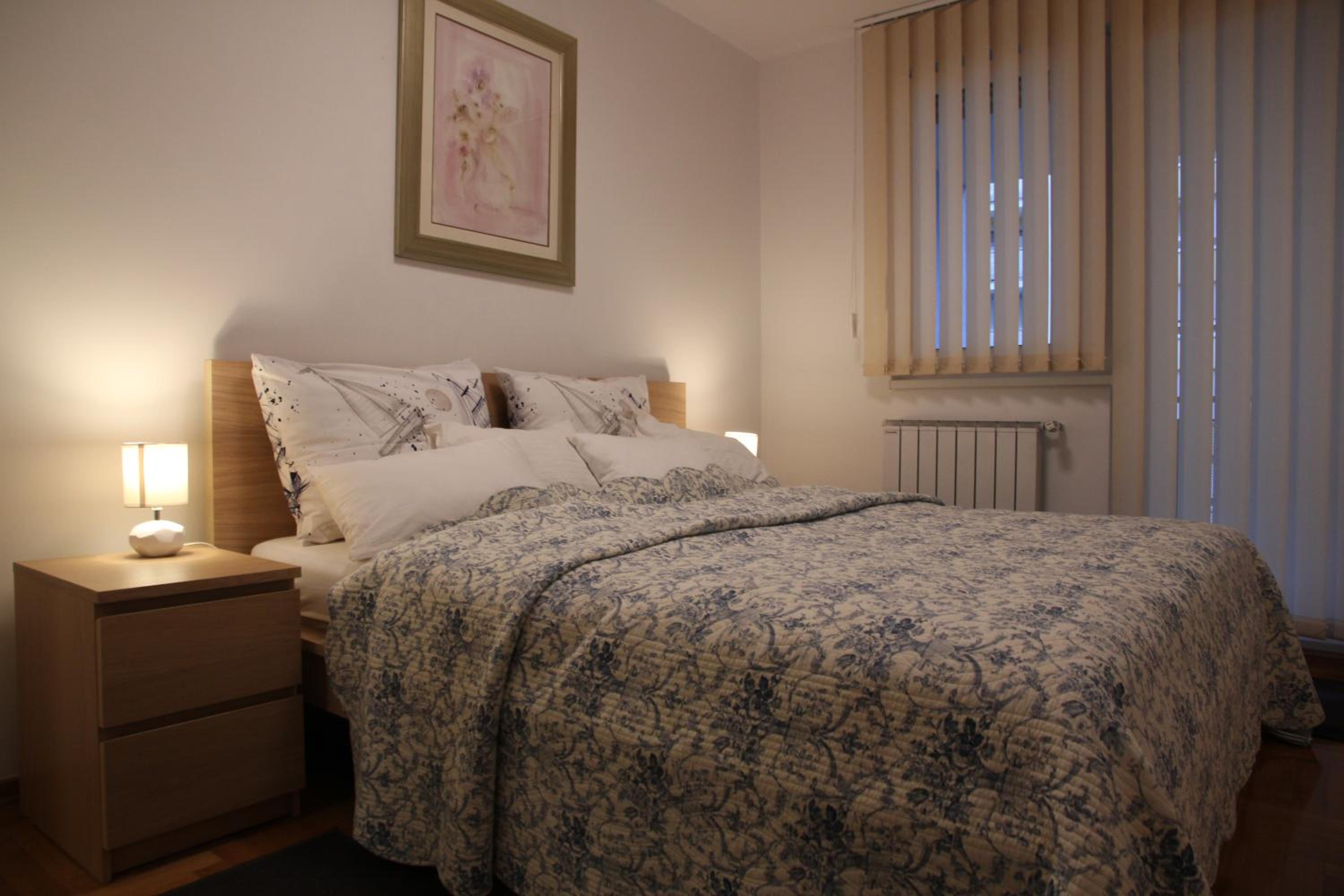 One-Bedroom Apartment - Photo 37