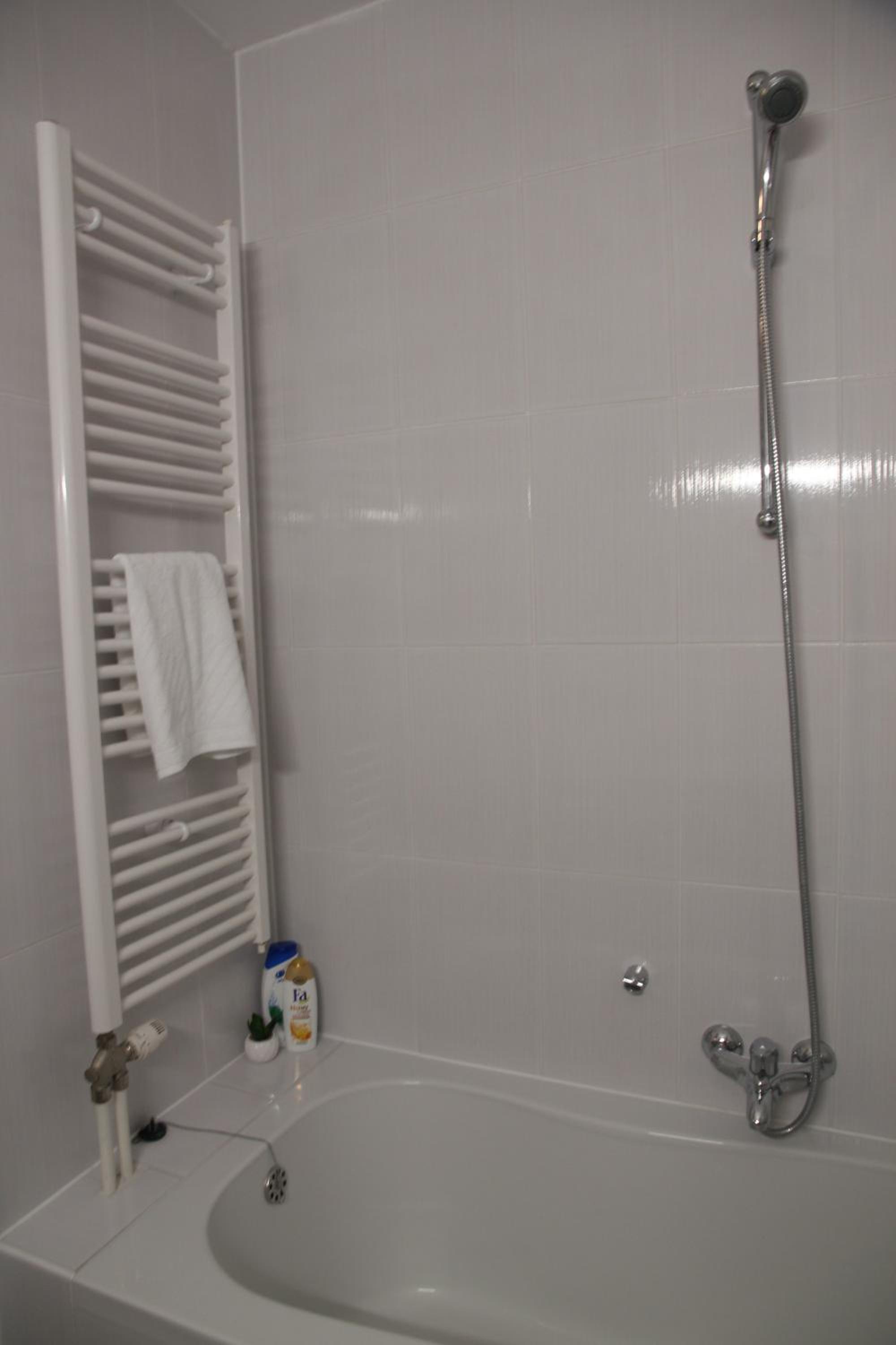 One-Bedroom Apartment - Photo 22