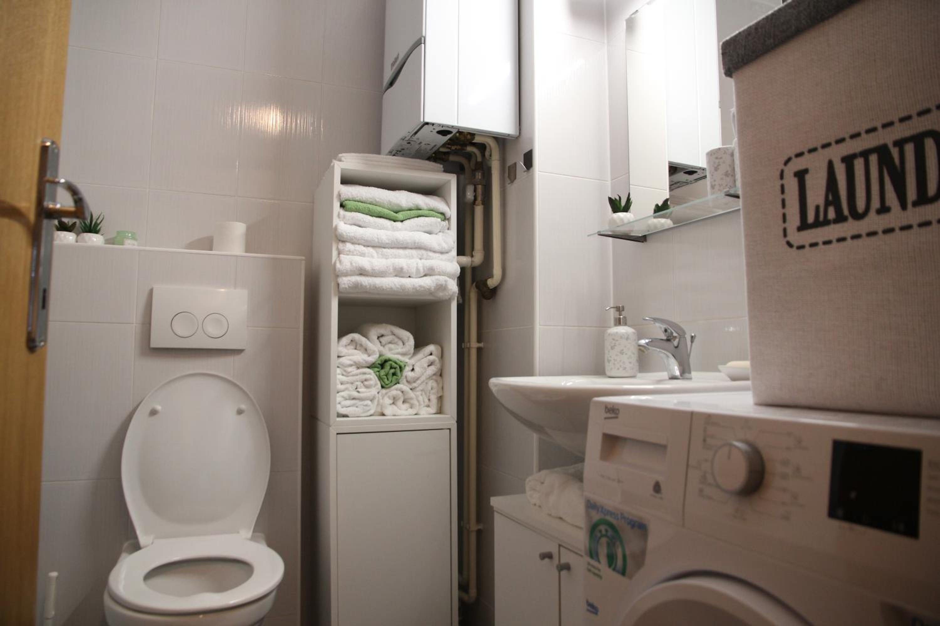One-Bedroom Apartment - Photo 19