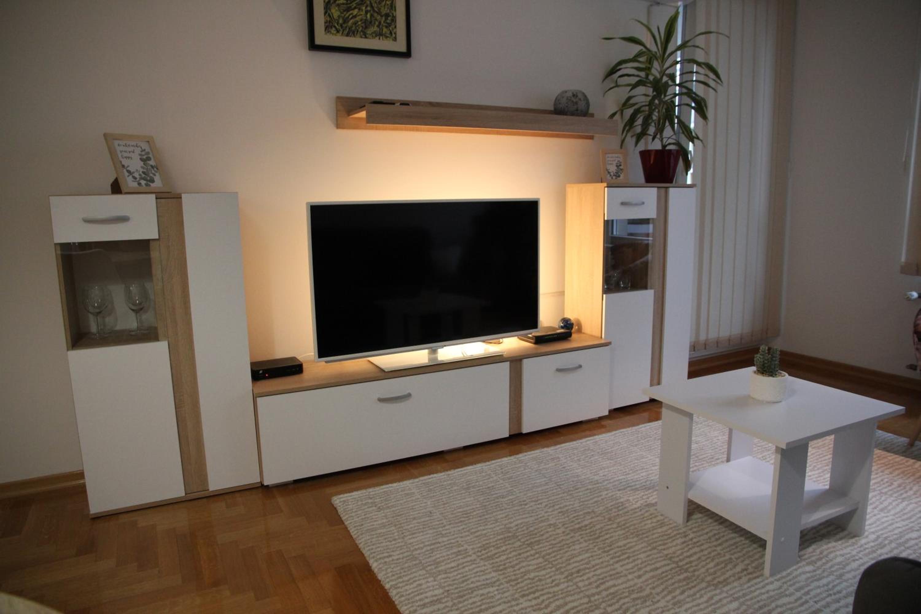 One-Bedroom Apartment - Photo 9