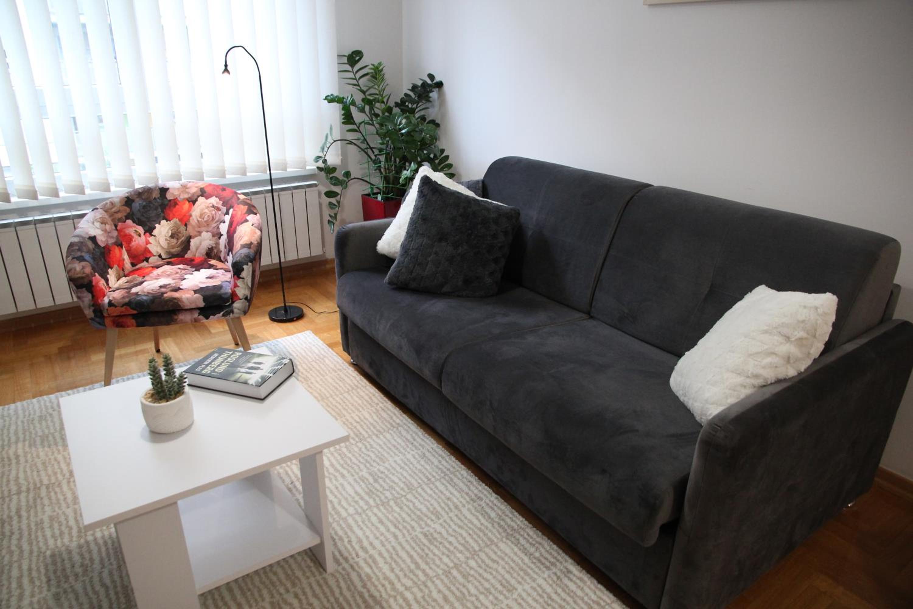 One-Bedroom Apartment - Photo 44