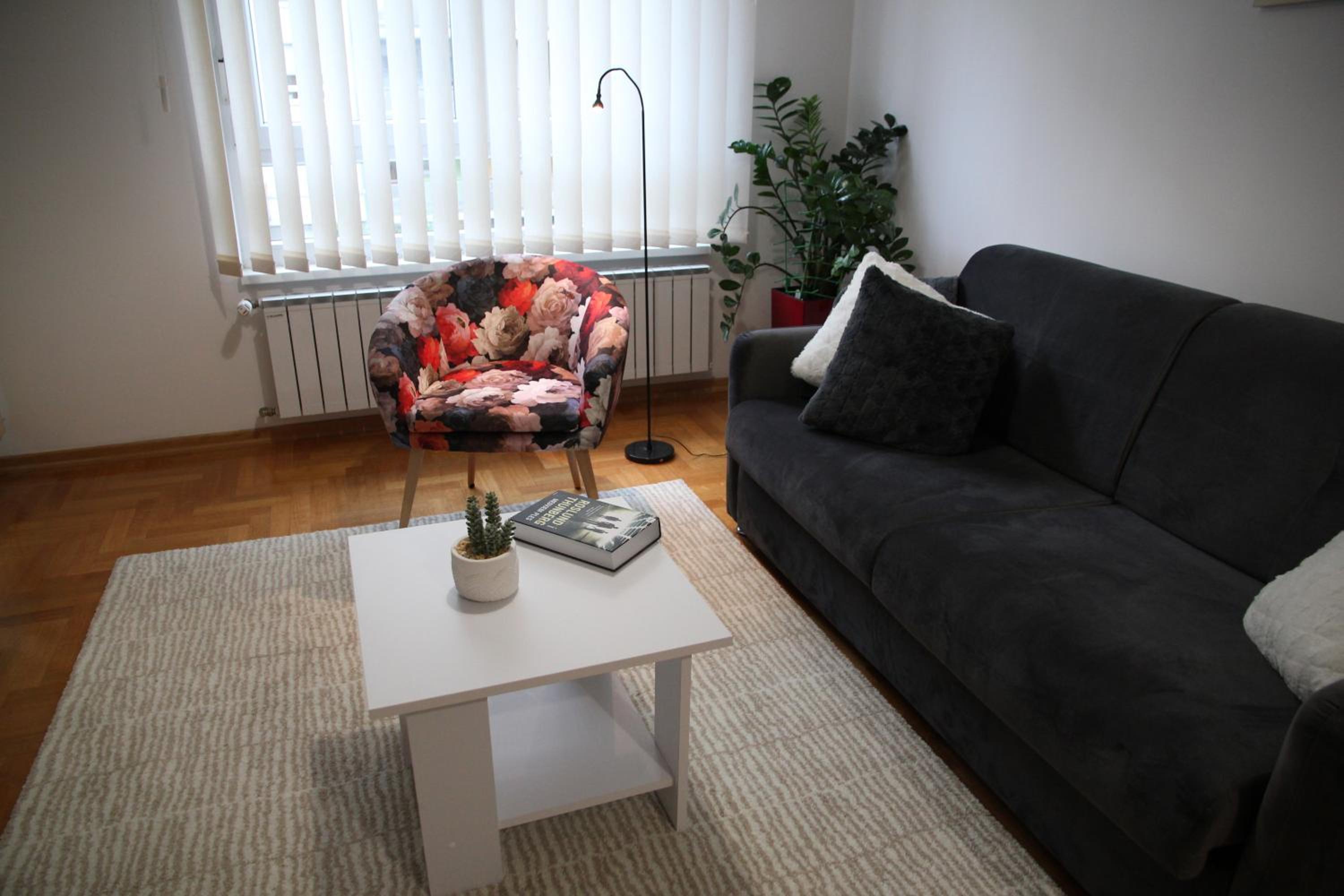 One-Bedroom Apartment - Photo 58