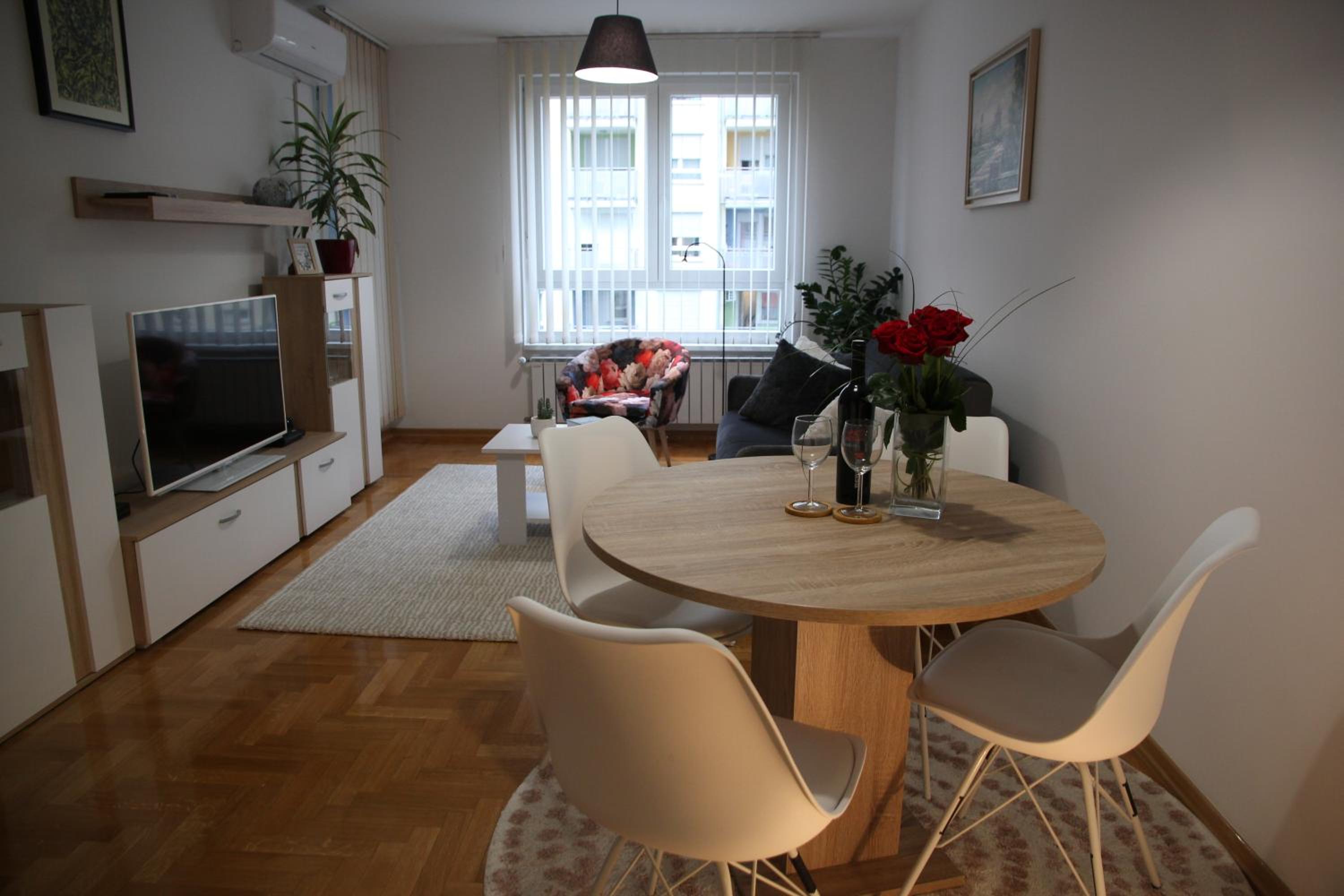 One-Bedroom Apartment - Photo 57