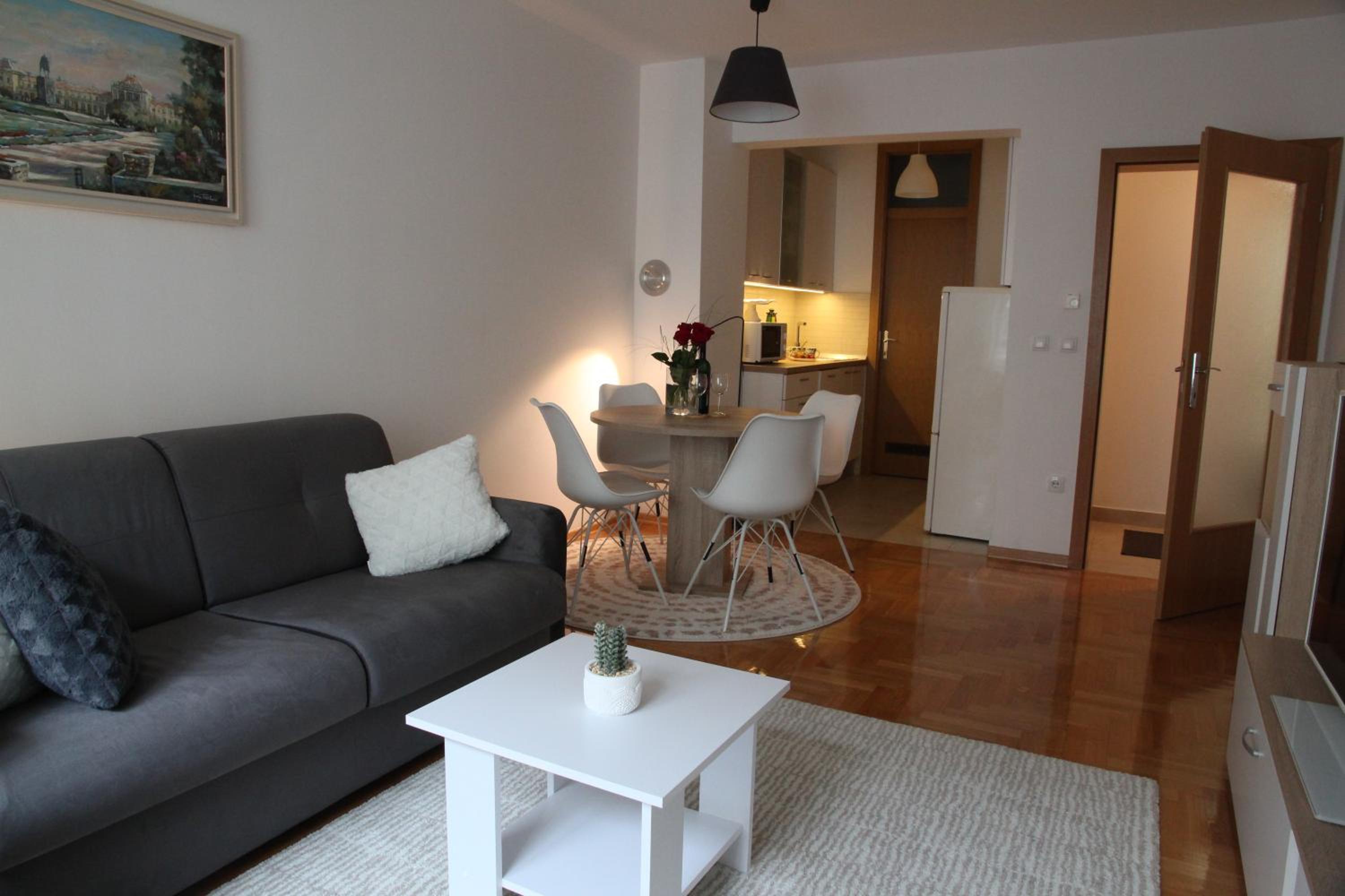 One-Bedroom Apartment - Photo 55