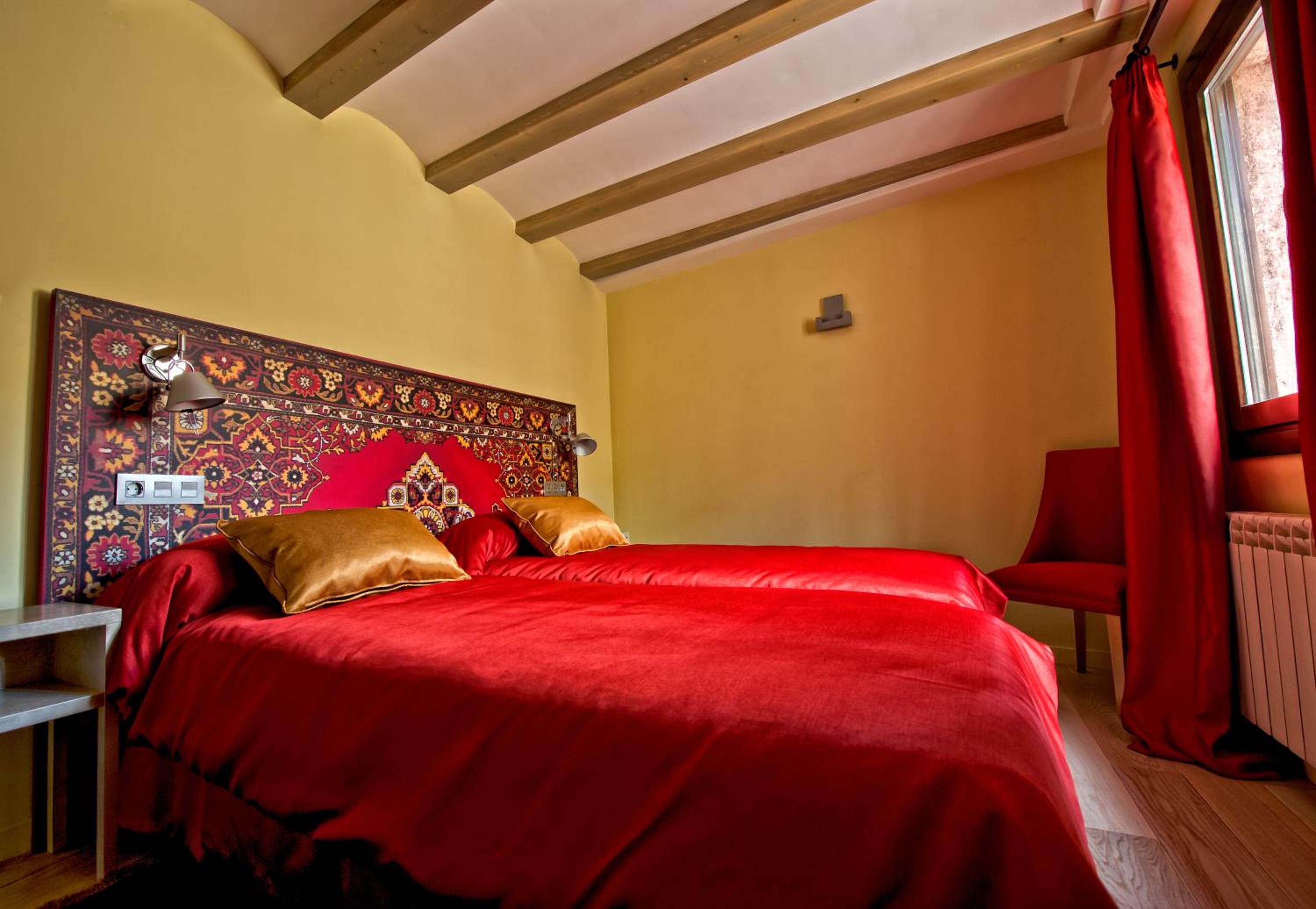 Double or Twin Room - Photo 3