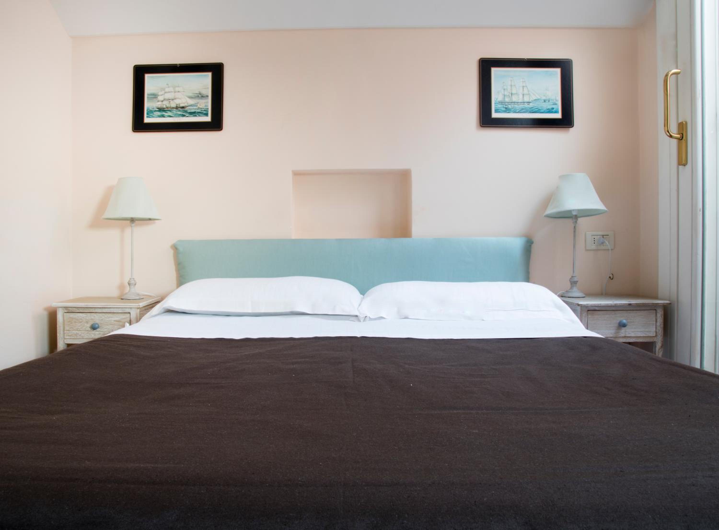 Double Room with Sea View and Private External Bathroom